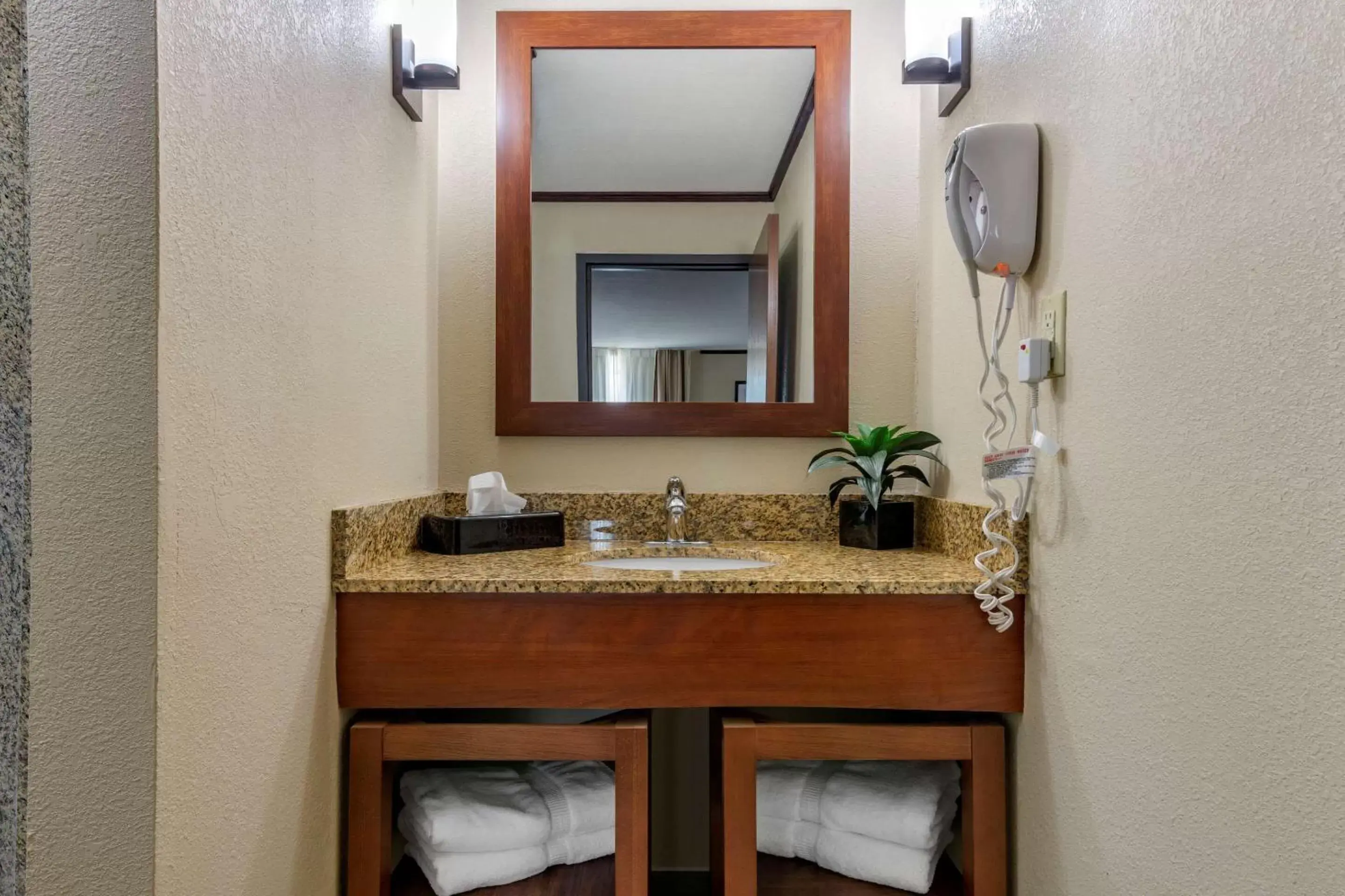 Photo of the whole room, Bathroom in Comfort Suites Manhattan