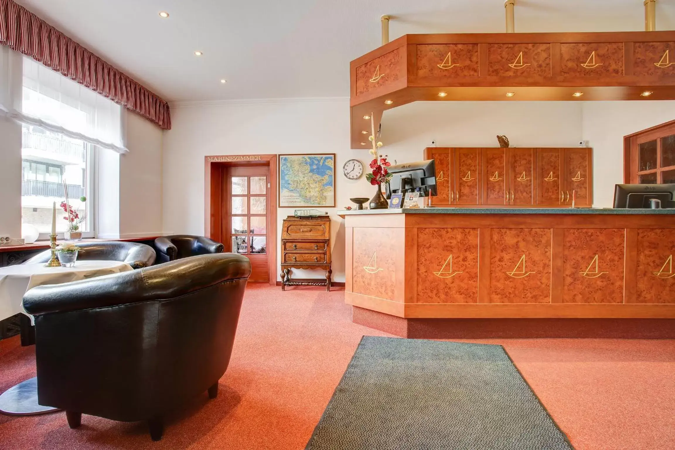 Lobby or reception in Hotel Consul Lobby or reception in Hotel Consul