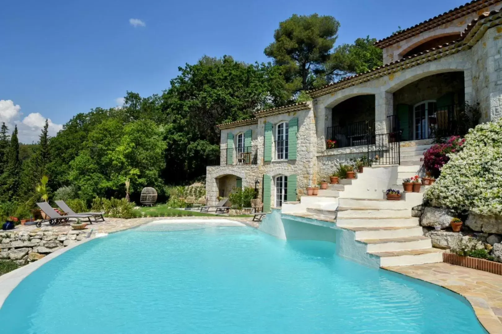 Property building, Swimming Pool in Chambre d'hôtes Cottes