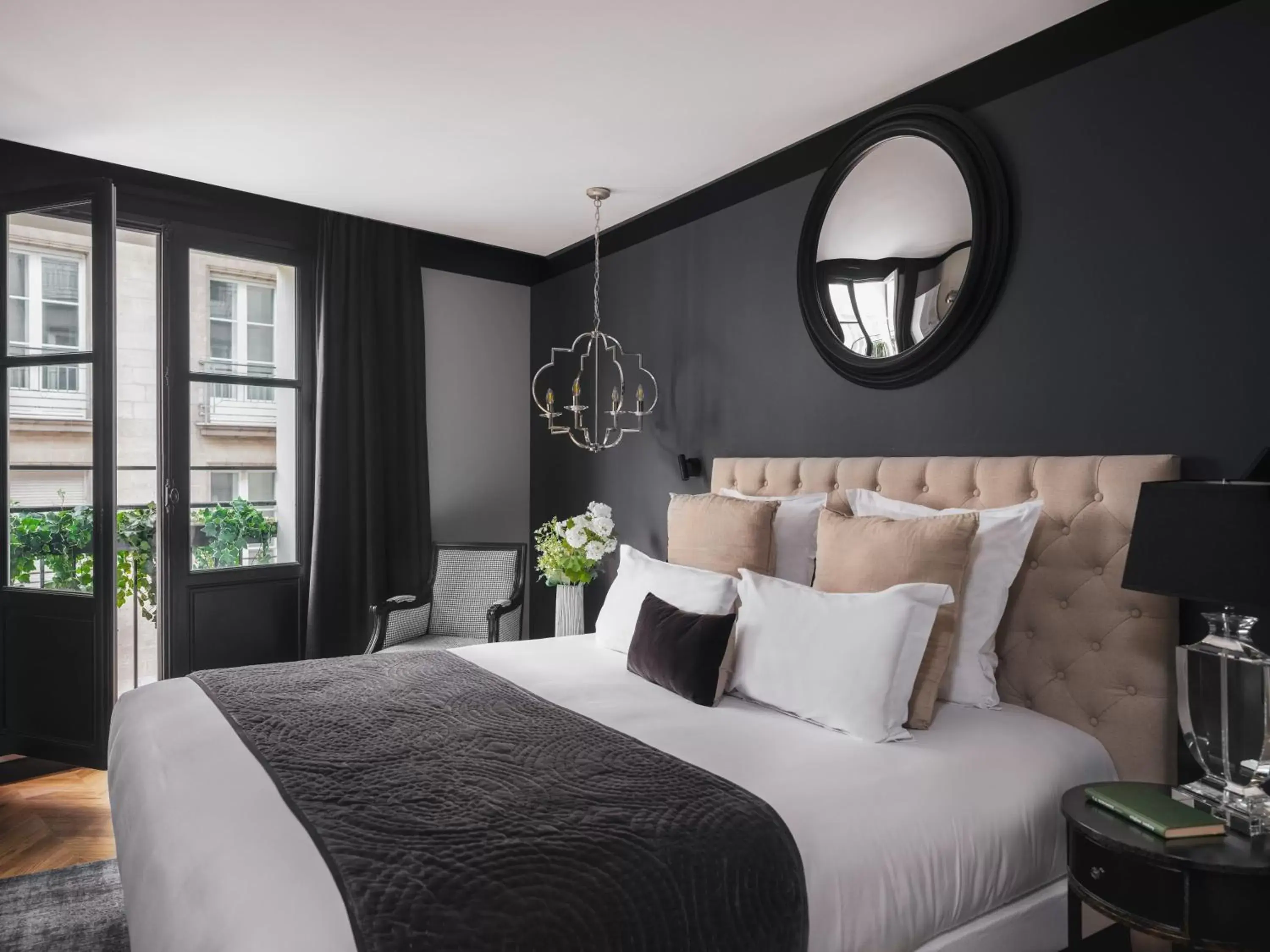Bedroom, Bed in Maisons du Monde Hotel & Suites - Nantes