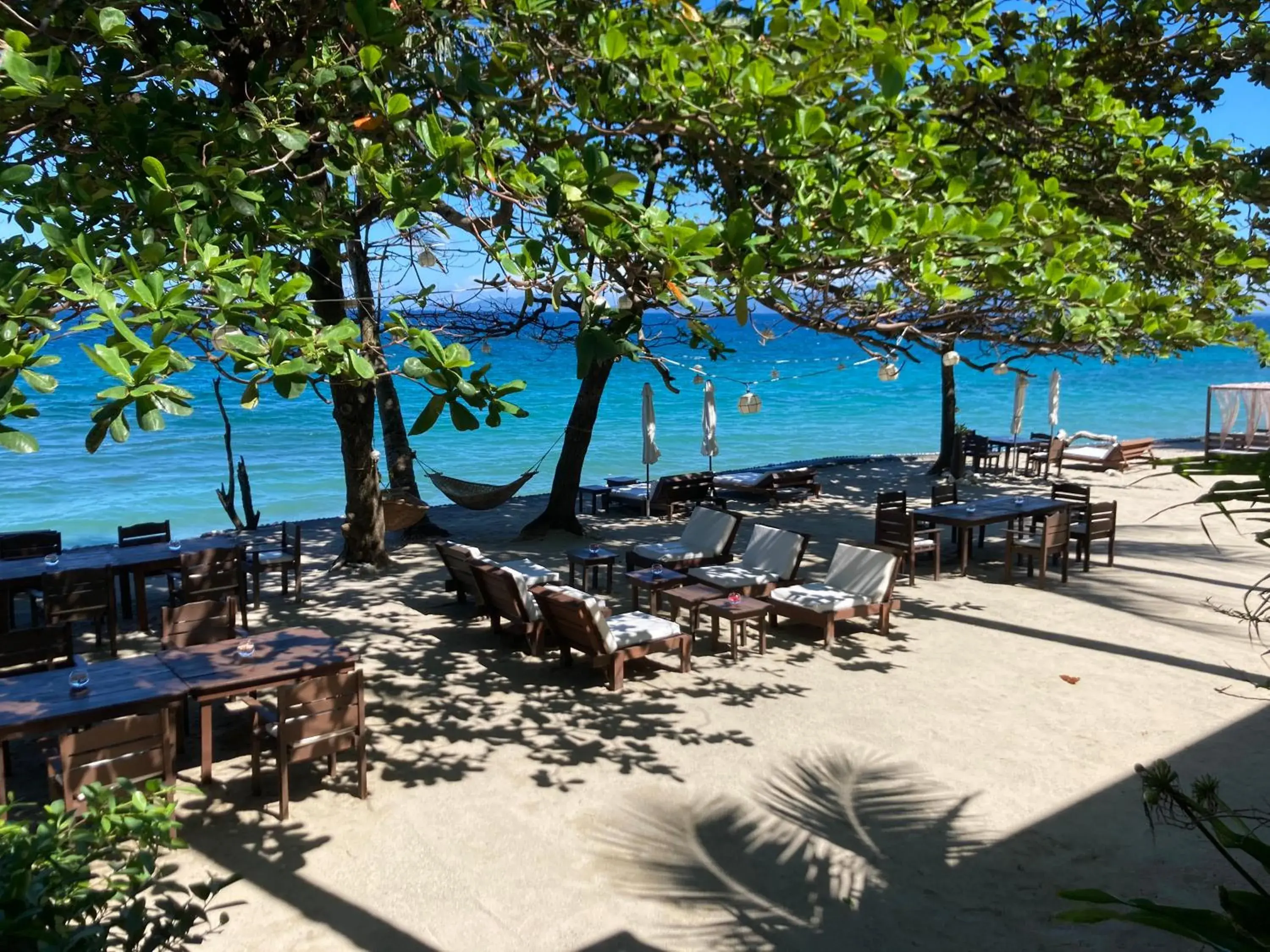 Restaurant/places to eat, Beach in Sunset At Aninuan Beach Resort