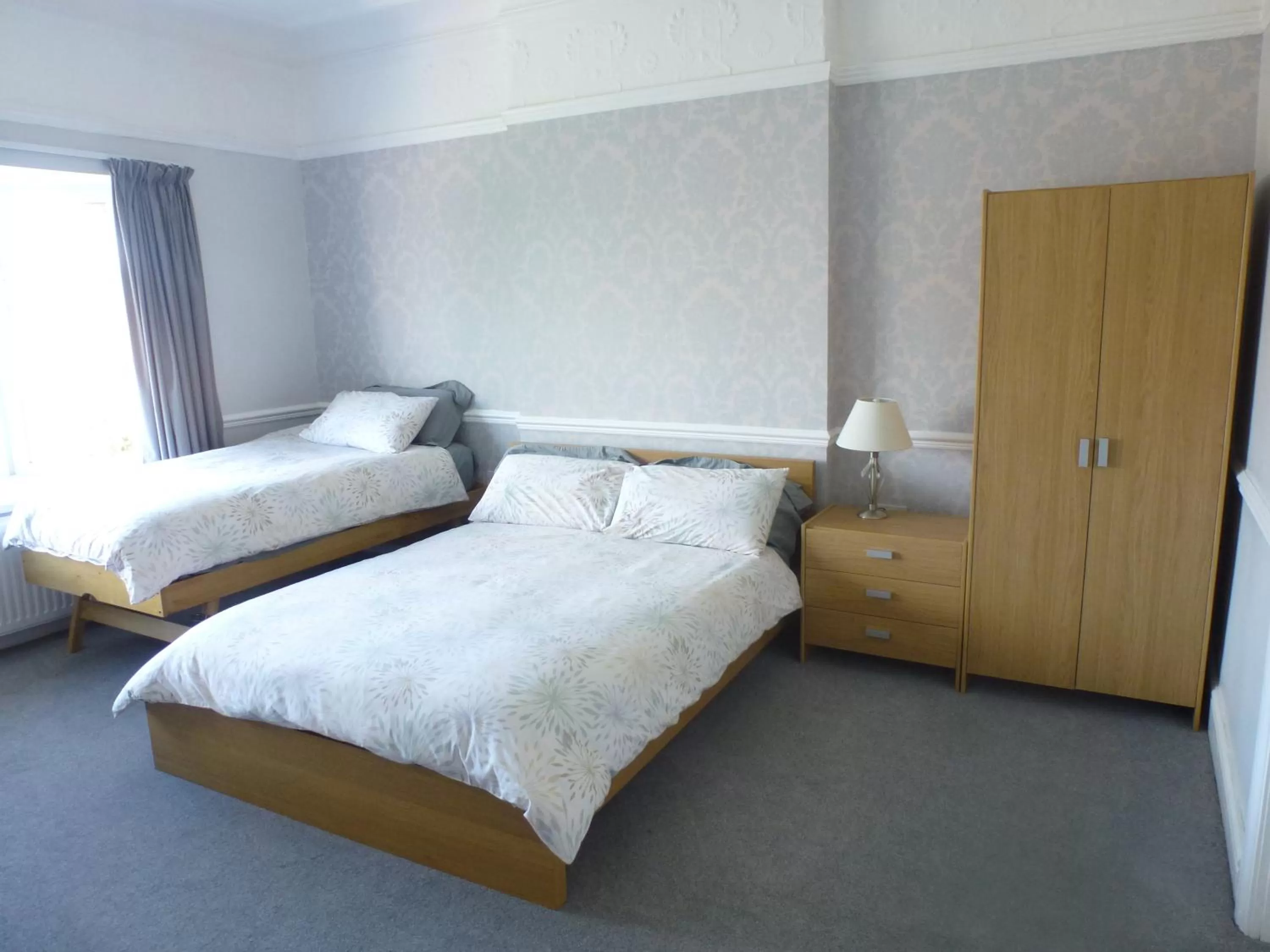 Photo of the whole room, Bed in Orrell Park Hotel