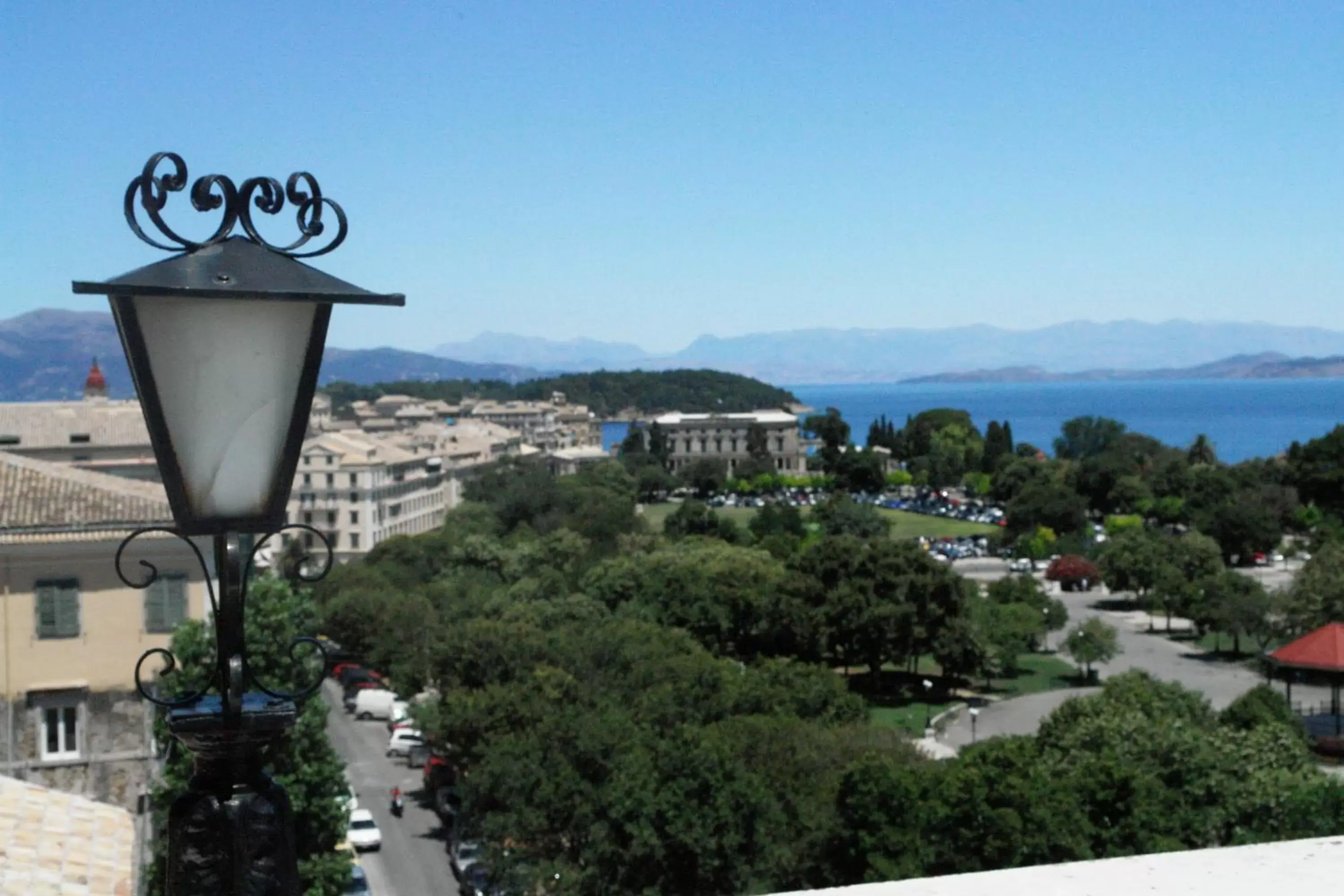 Restaurant/places to eat in Cavalieri Hotel