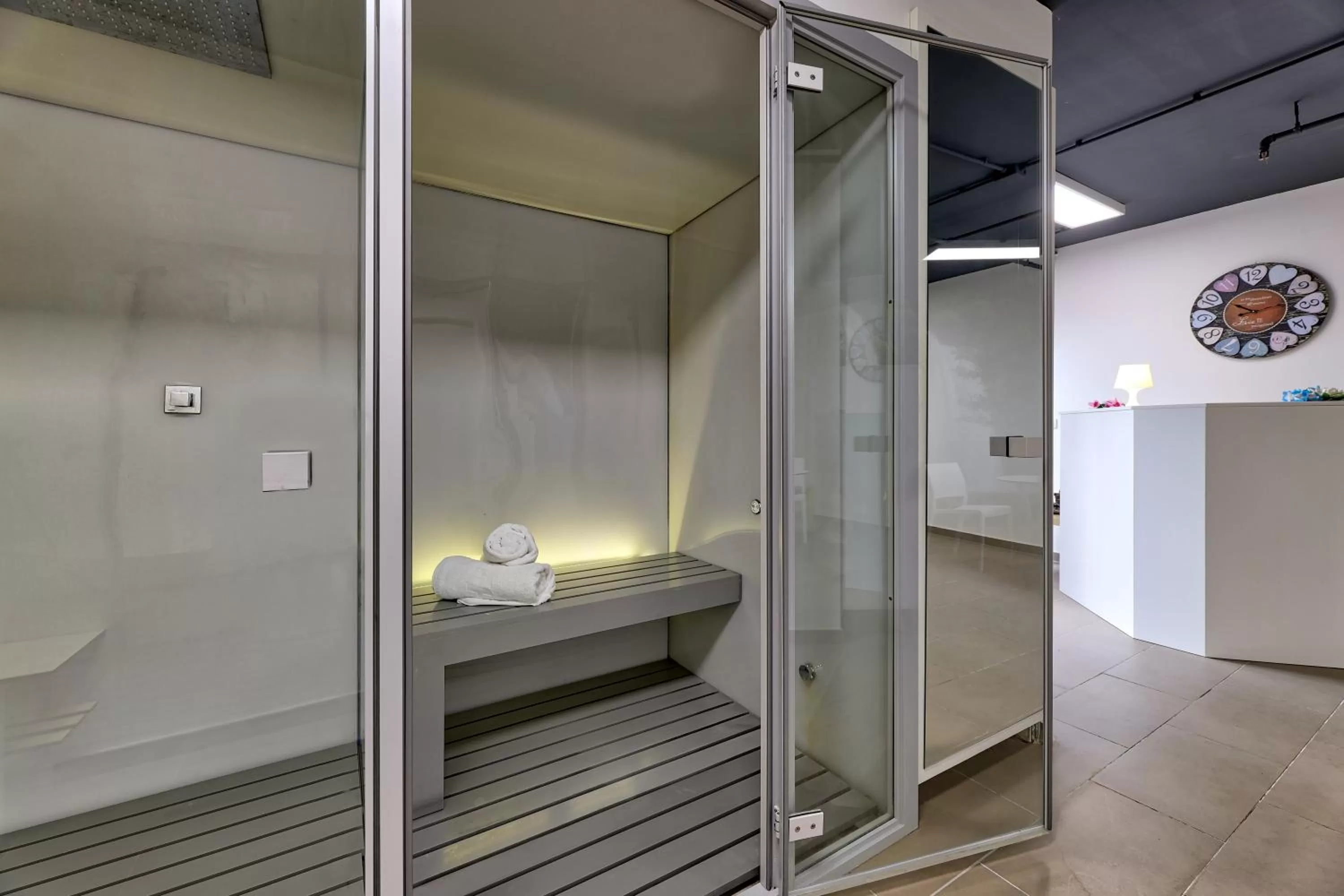 Sauna in Hotel THB Flora