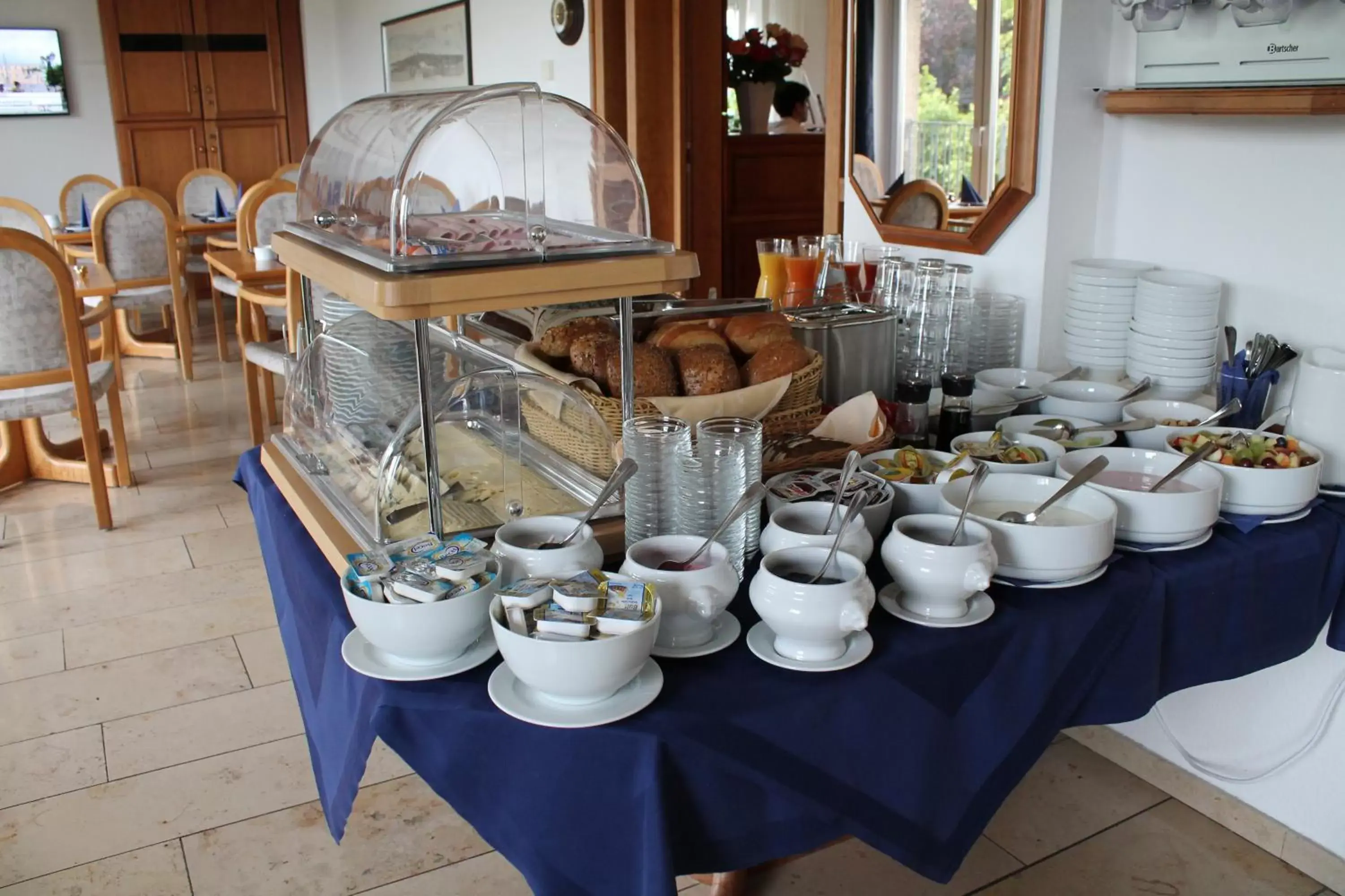 Buffet breakfast in Hotel Windthorst