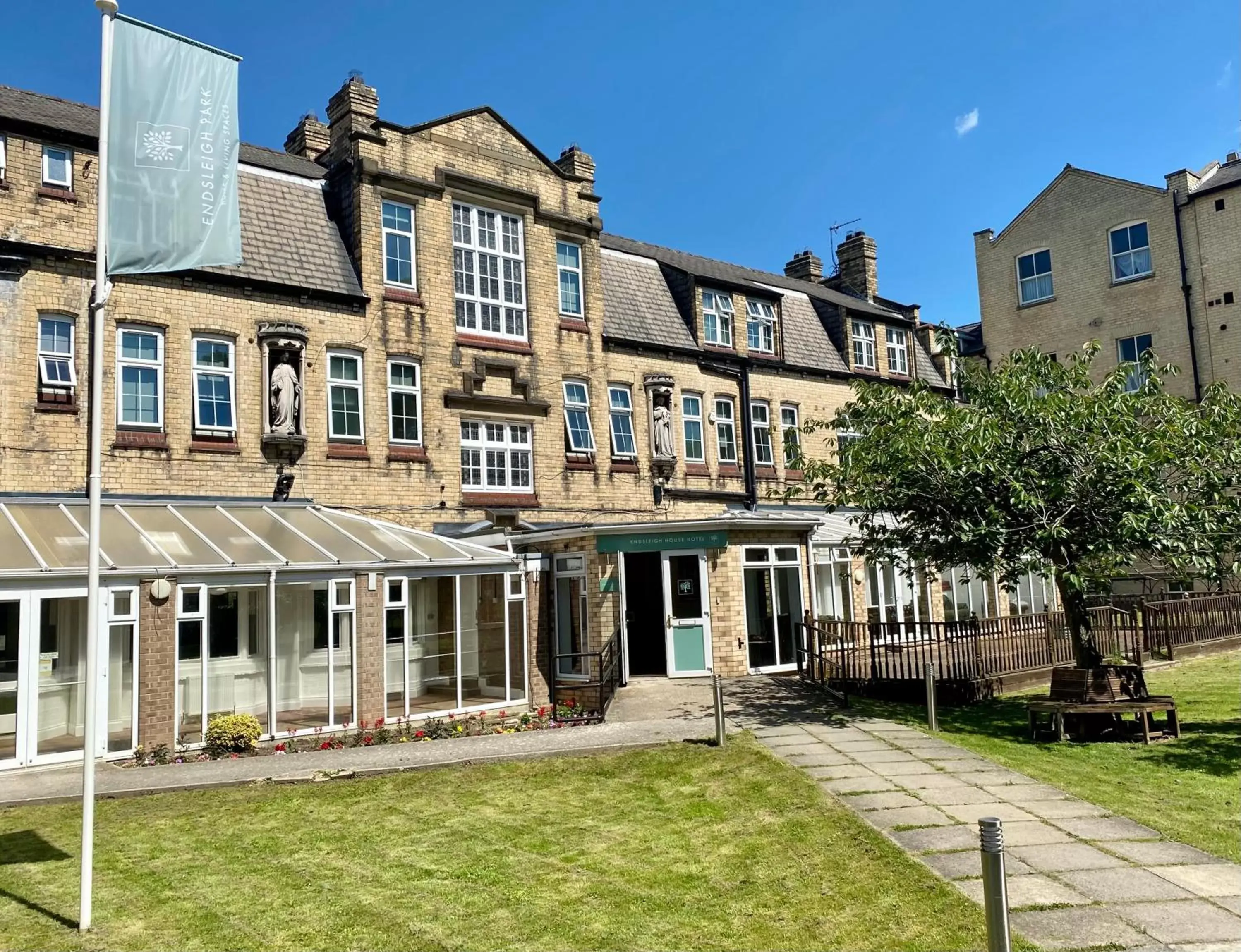 Property Building in Endsleigh Park