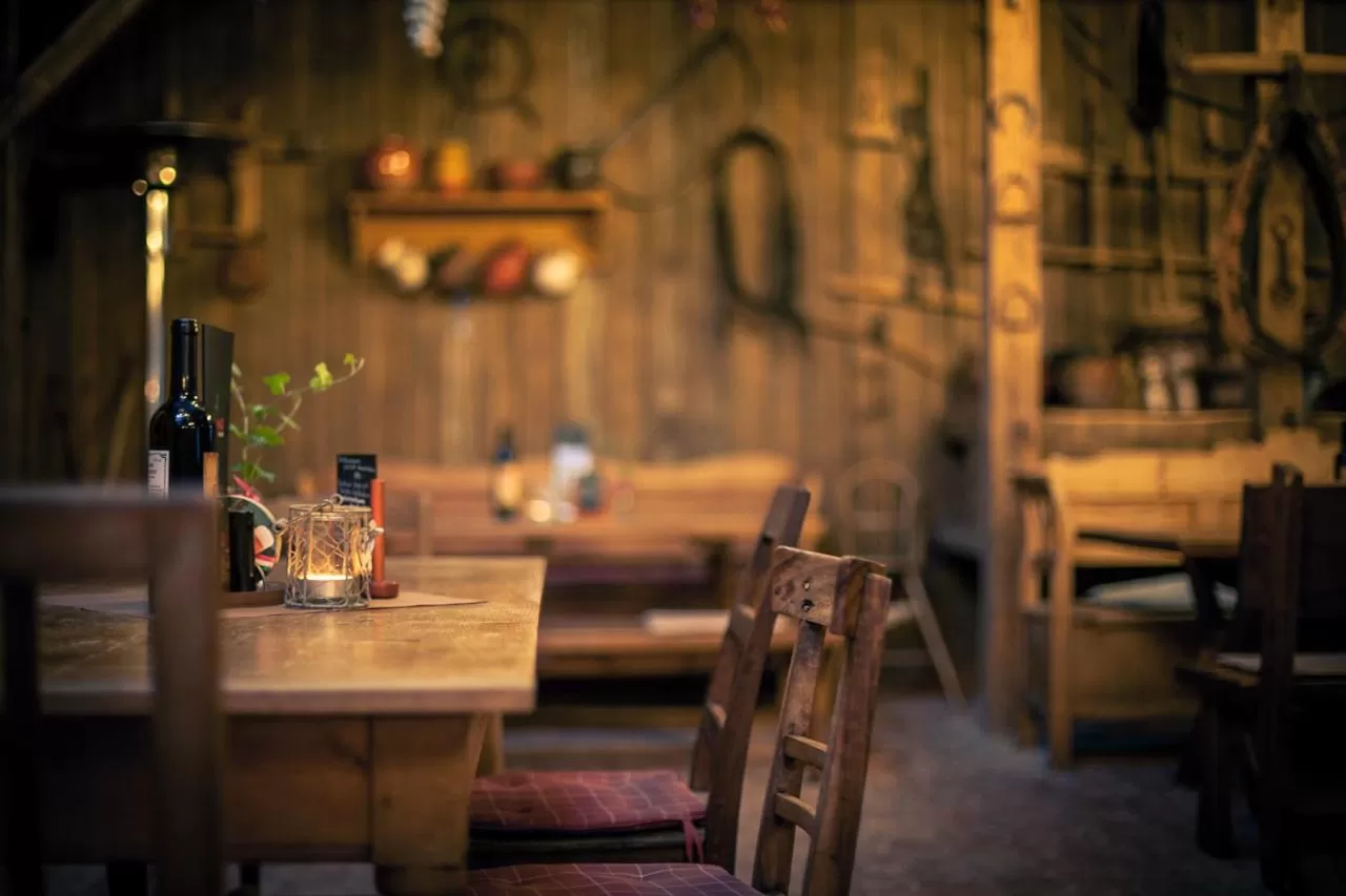 Restaurant/Places to Eat in Huber Panzió