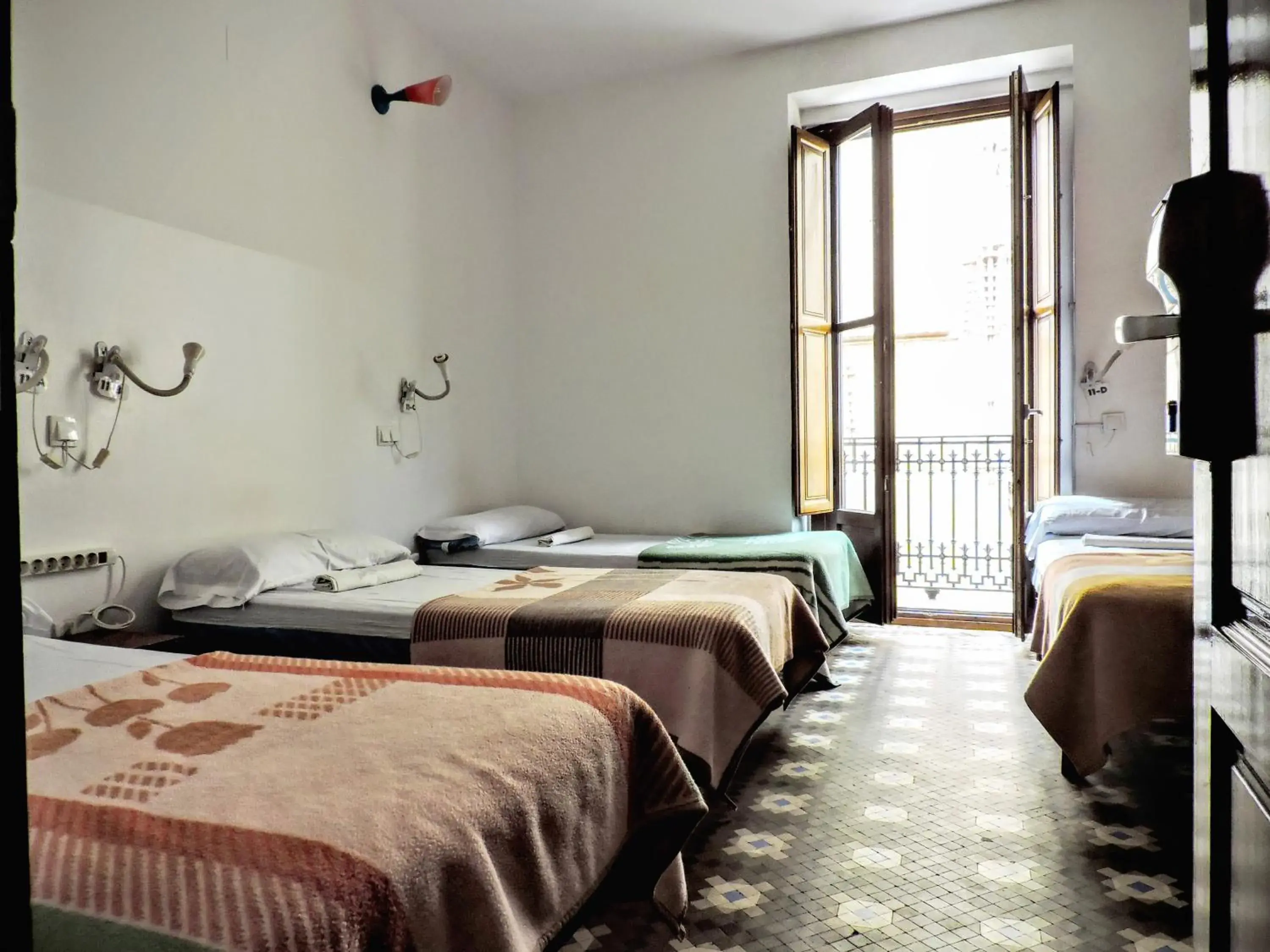 Bed in Home Youth Hostel by Feetup Hostels