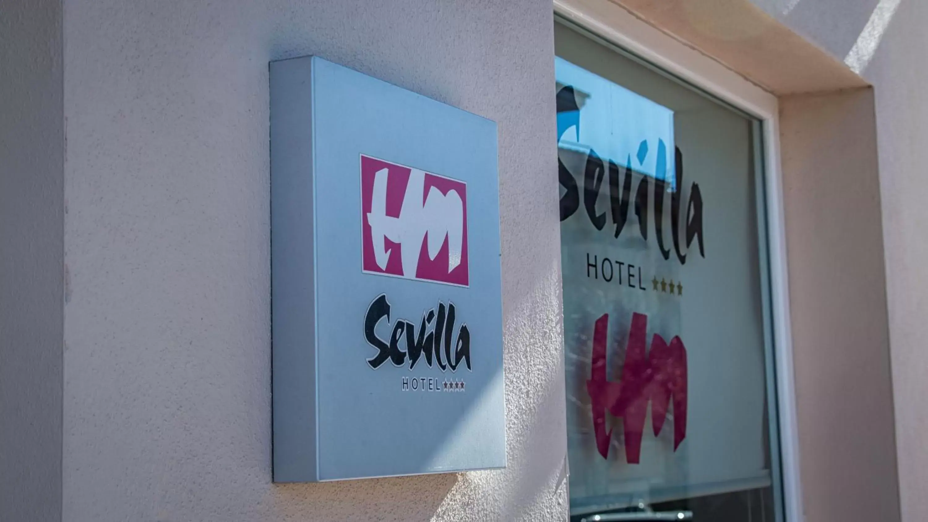 Facade/entrance in Hotel Sevilla