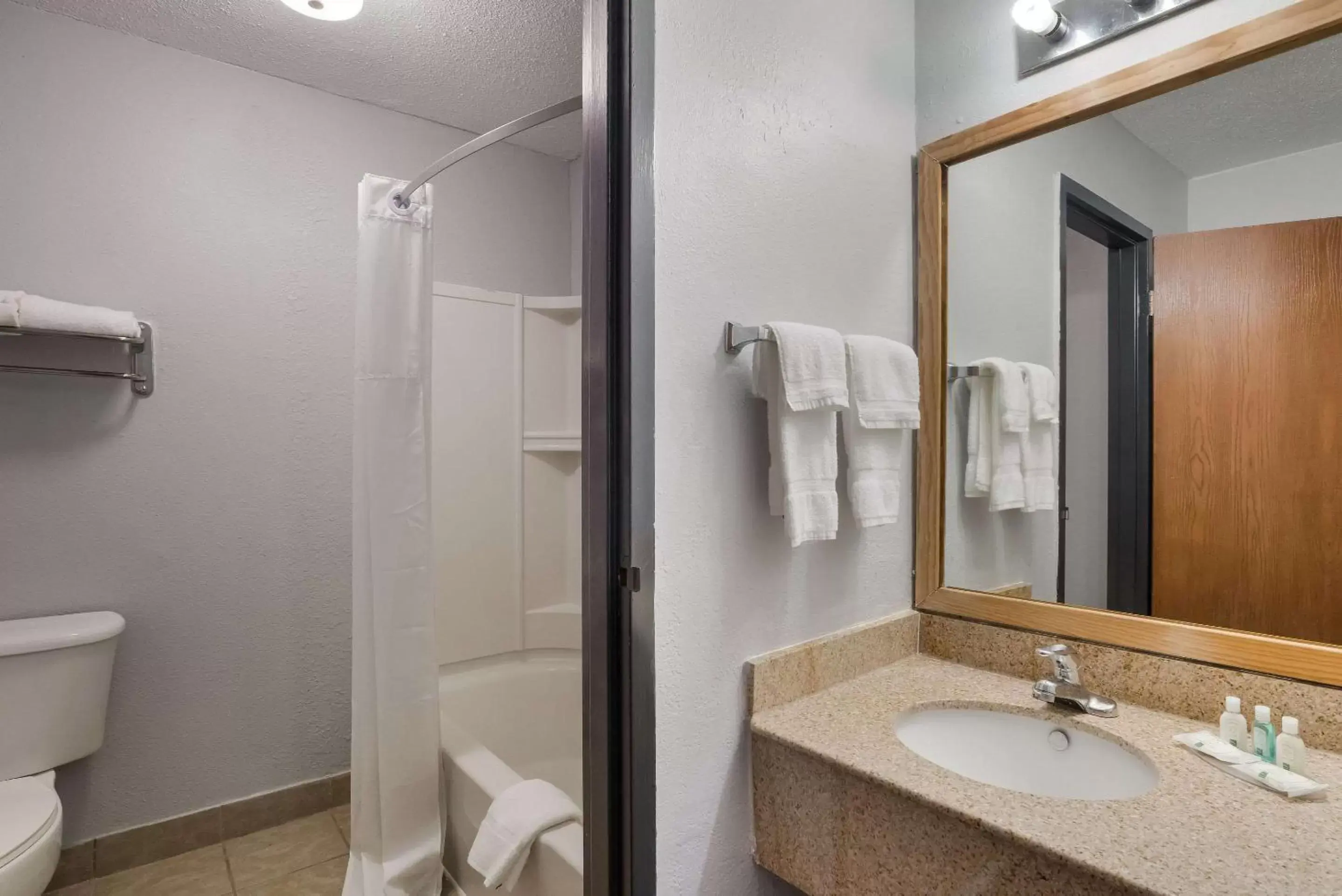 Bedroom, Bathroom in Quality Inn