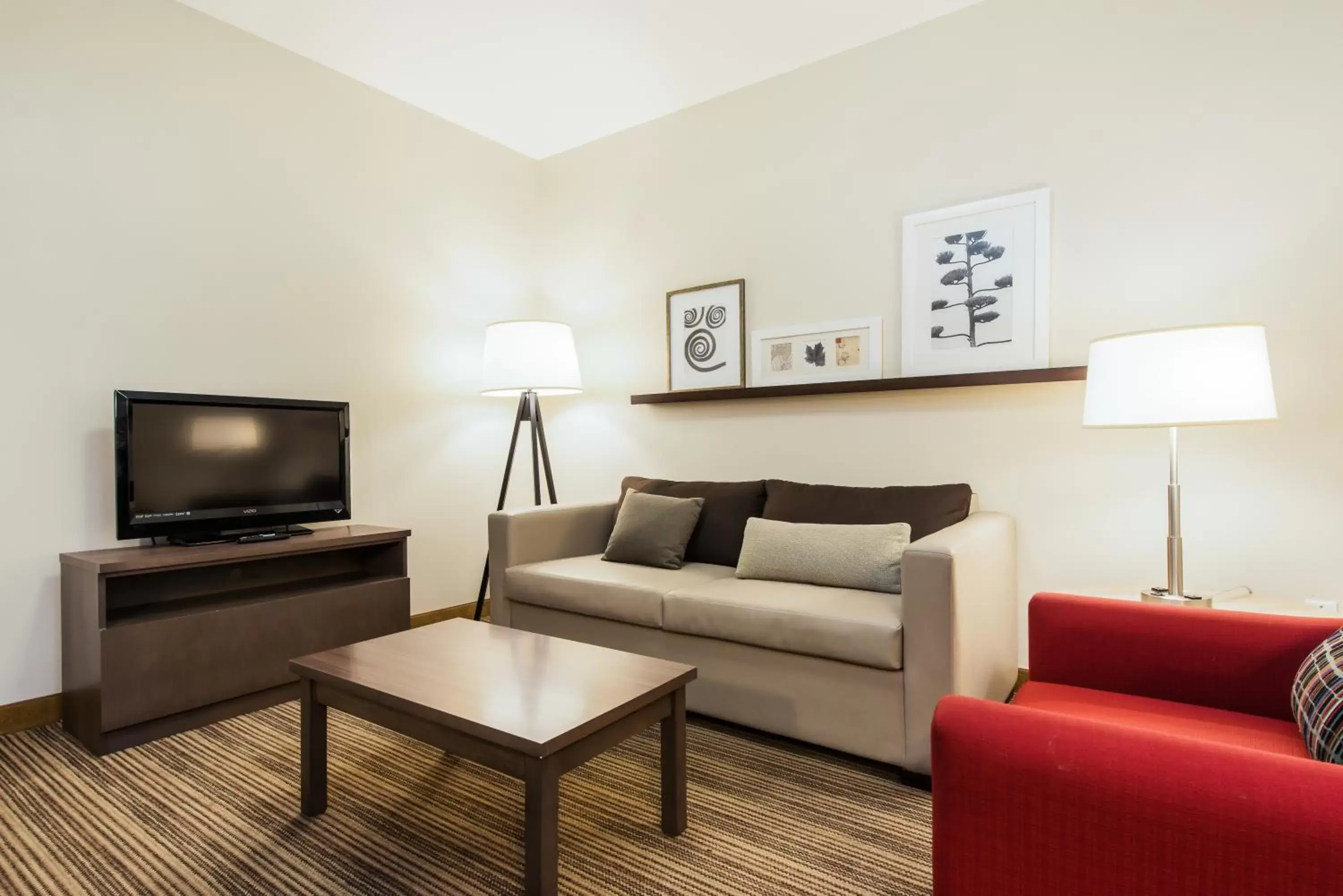 TV and multimedia, Seating Area in Country Inn & Suites by Radisson, Smyrna, GA