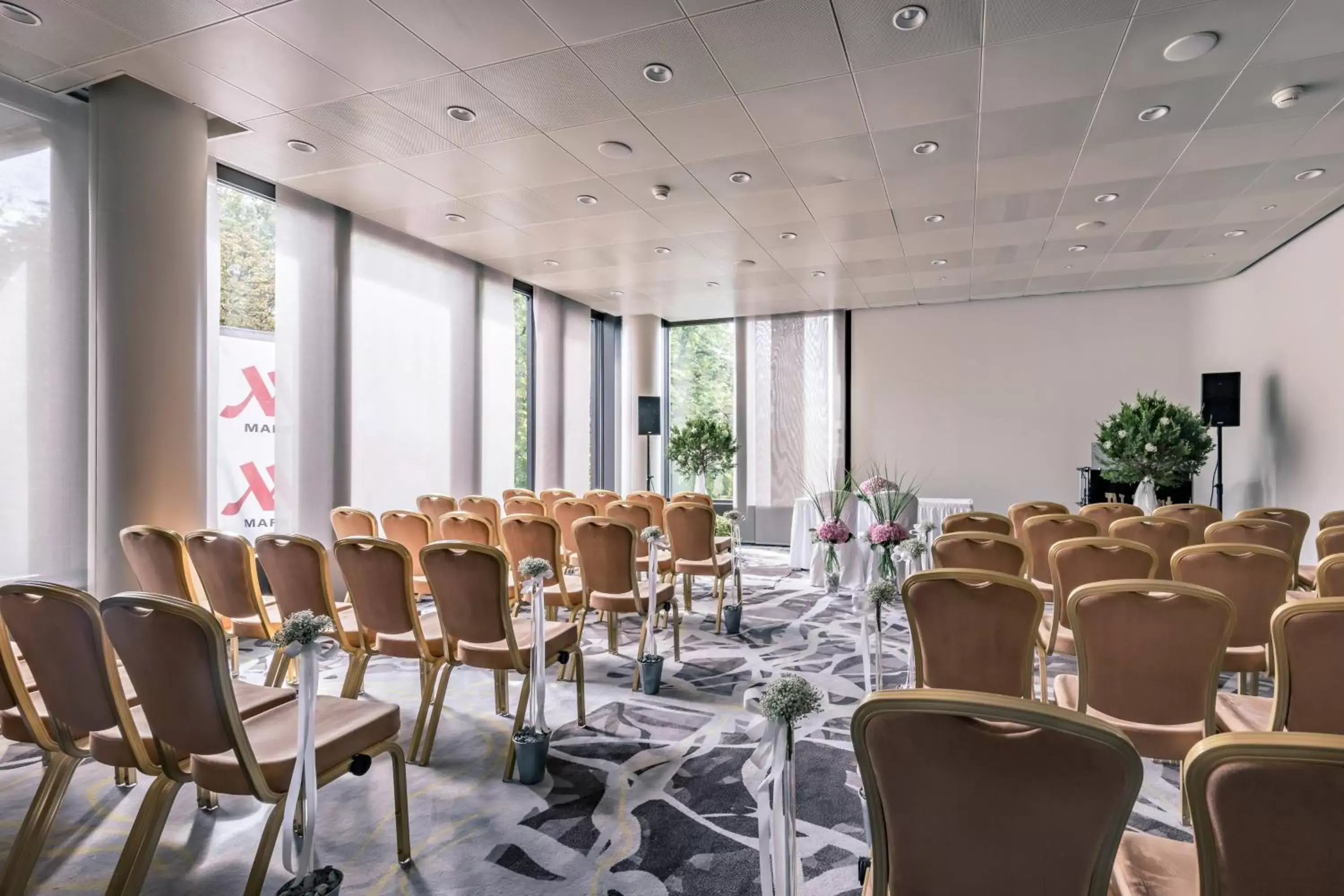 Meeting/conference room in Zurich Marriott Hotel