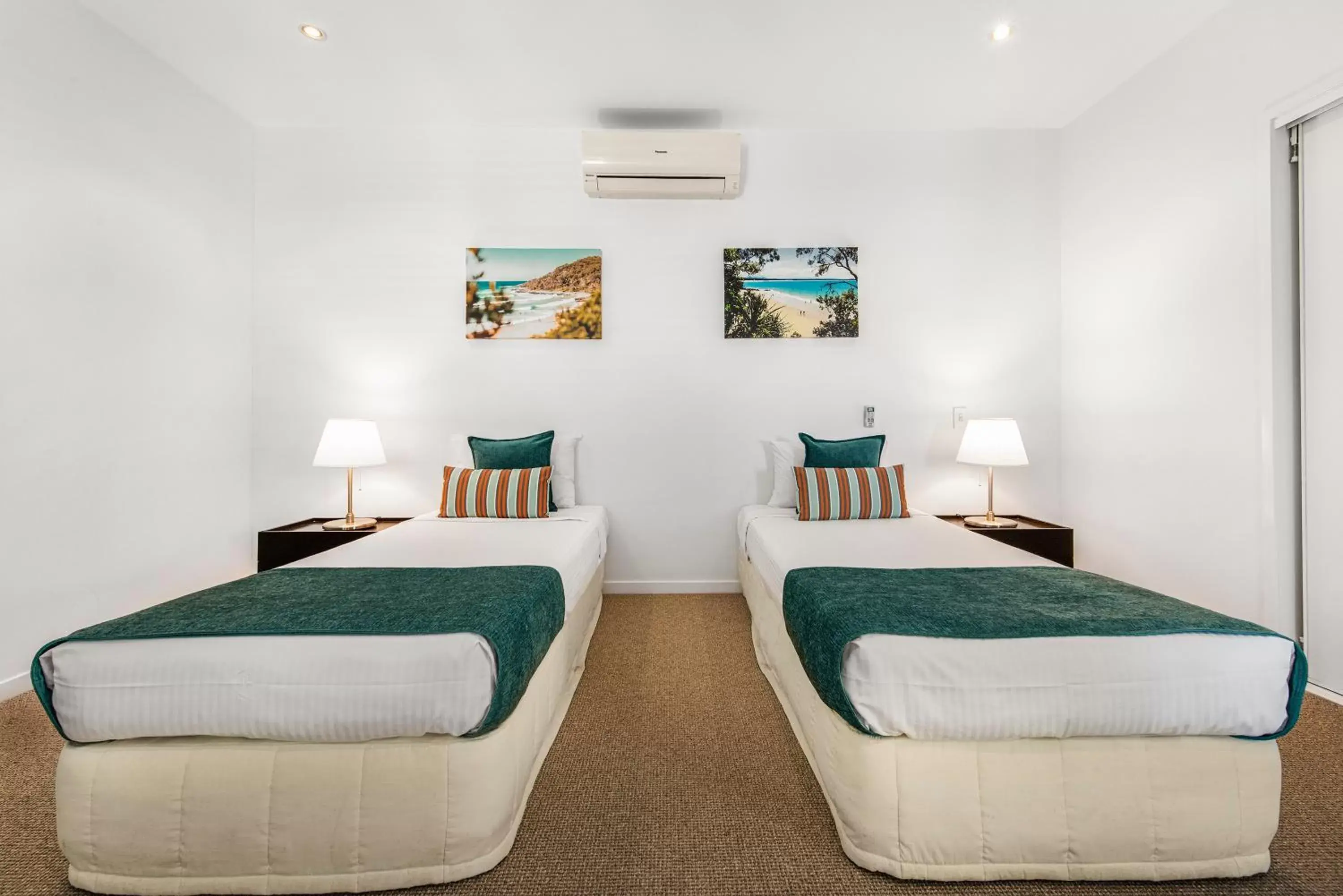Photo of the whole room, Bed in Metzo Noosa Resort