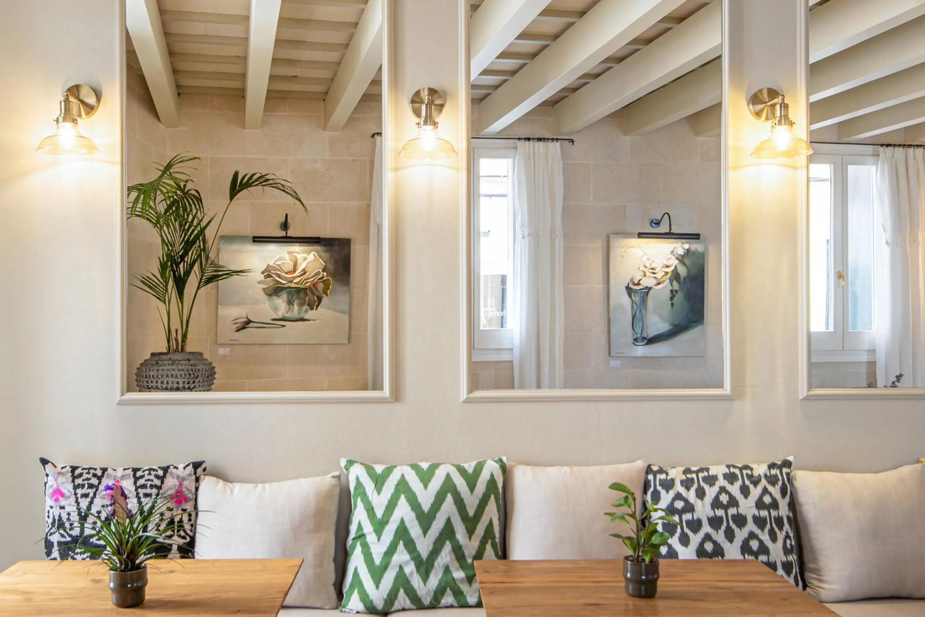 Lounge or bar in Hotel Boutique Can Sastre