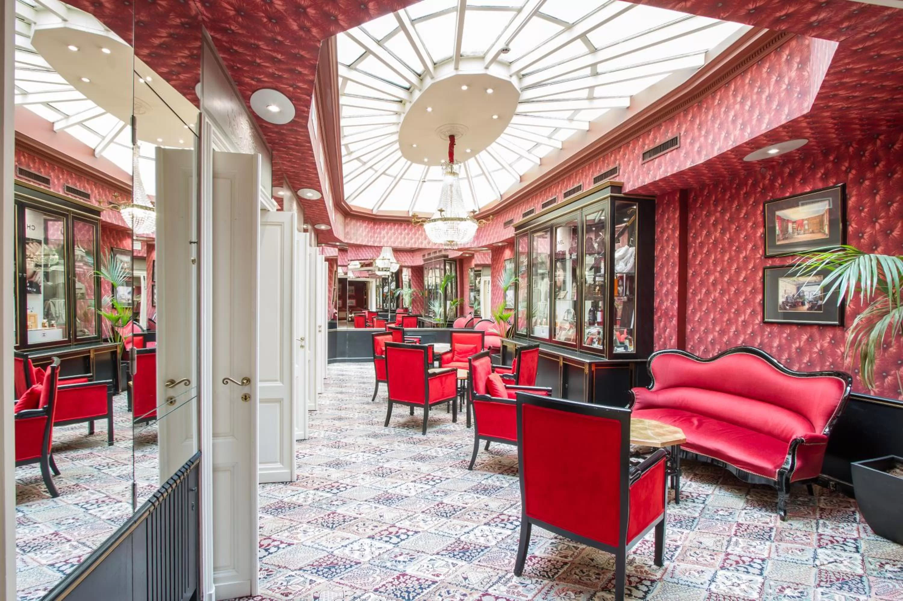 Lobby or reception in Grand Hotel de l'Opera - BW Premier Collection