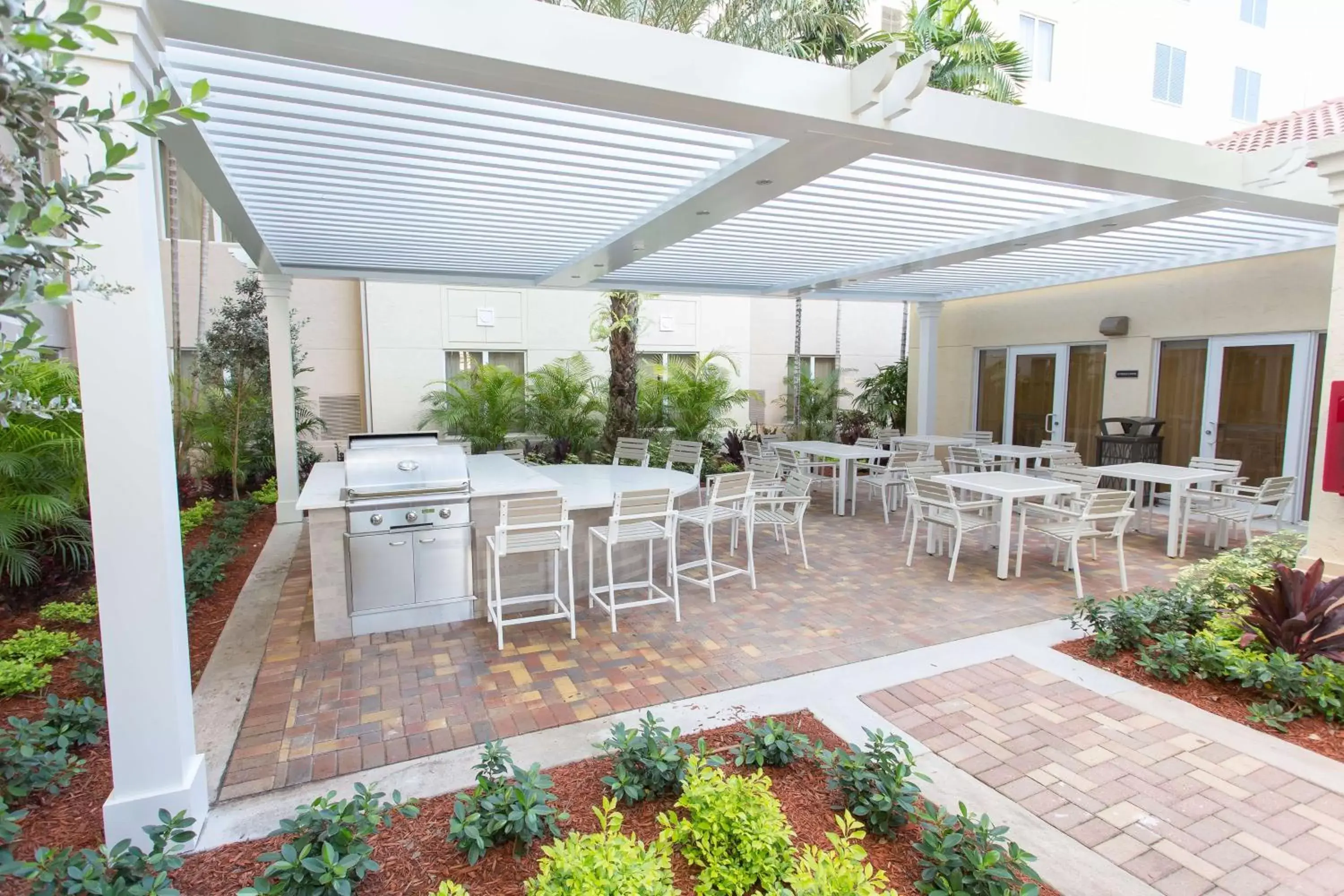Patio, Restaurant/Places to Eat in Homewood Suites by Hilton Palm Beach Gardens