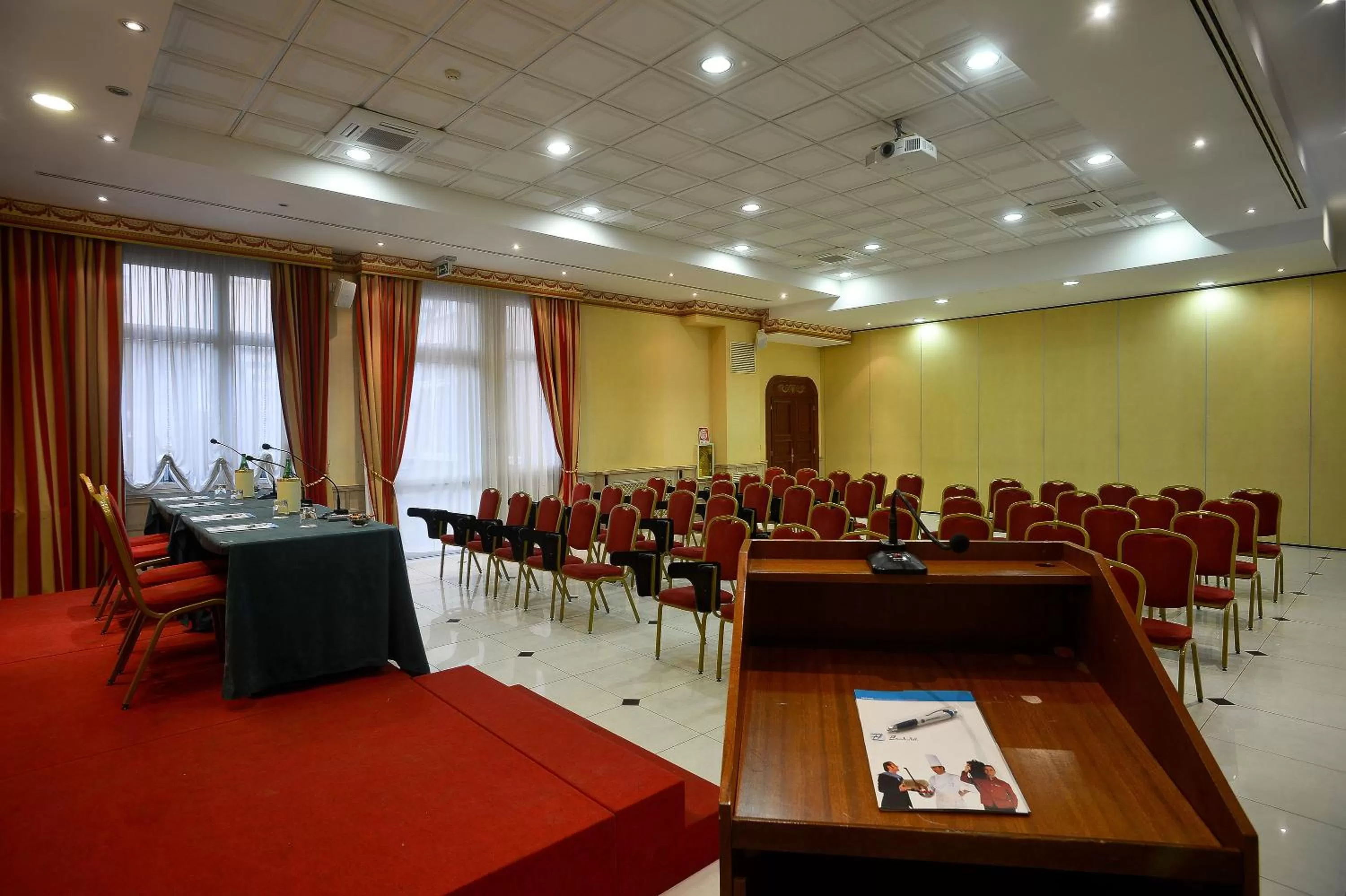 Business facilities in Zanhotel Europa