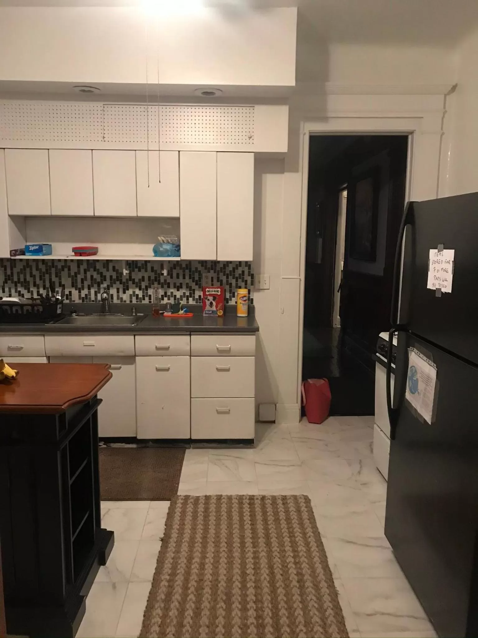 Kitchen/Kitchenette in 5 Star Victorian Mansion-Downtown No Locals