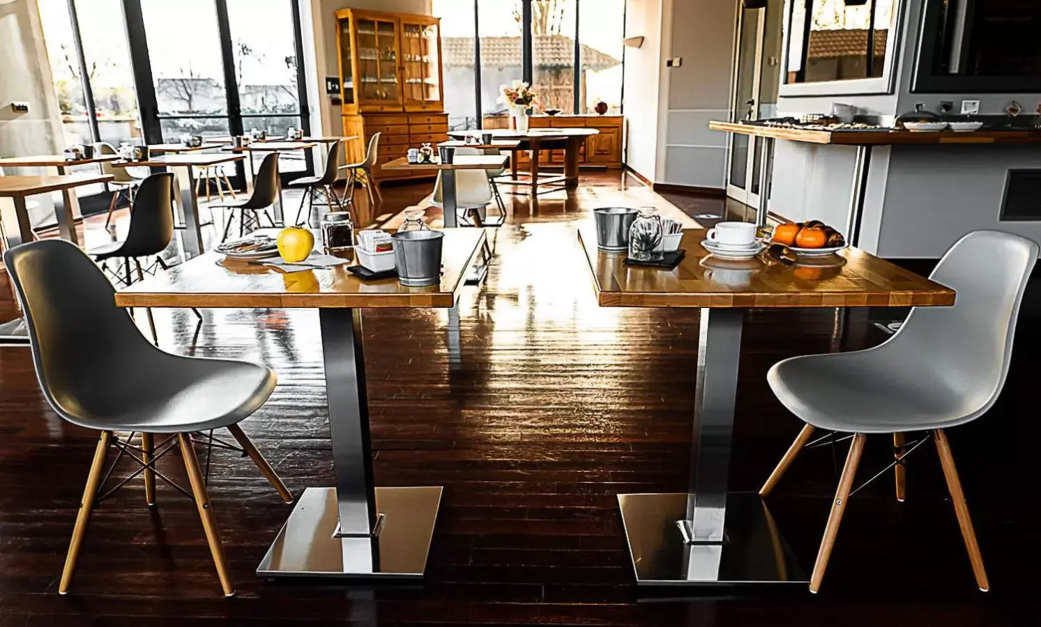 Dining area in Business Hotel