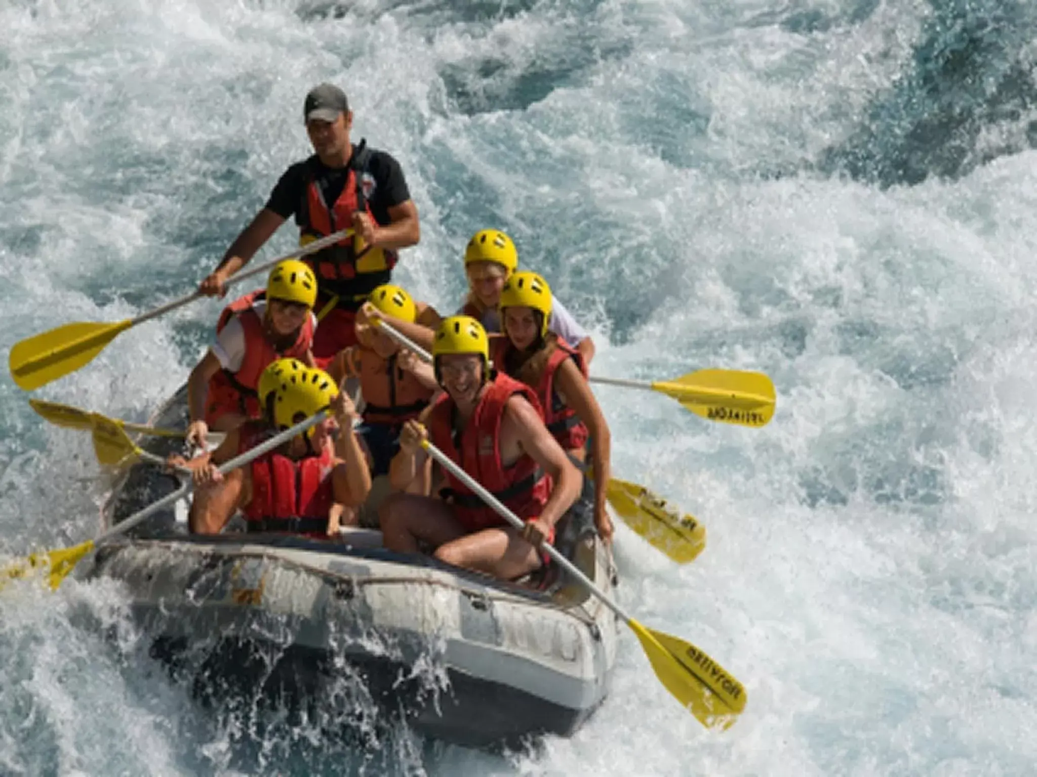 Summer, Canoeing in Hotel Restaurant Les Brases