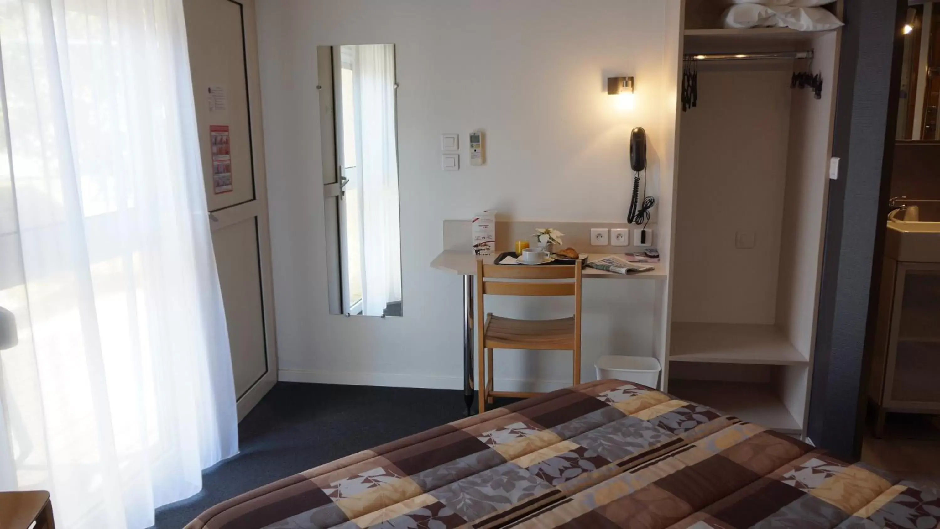 Comfort Double Room in Charme Hotel en Beaujolais