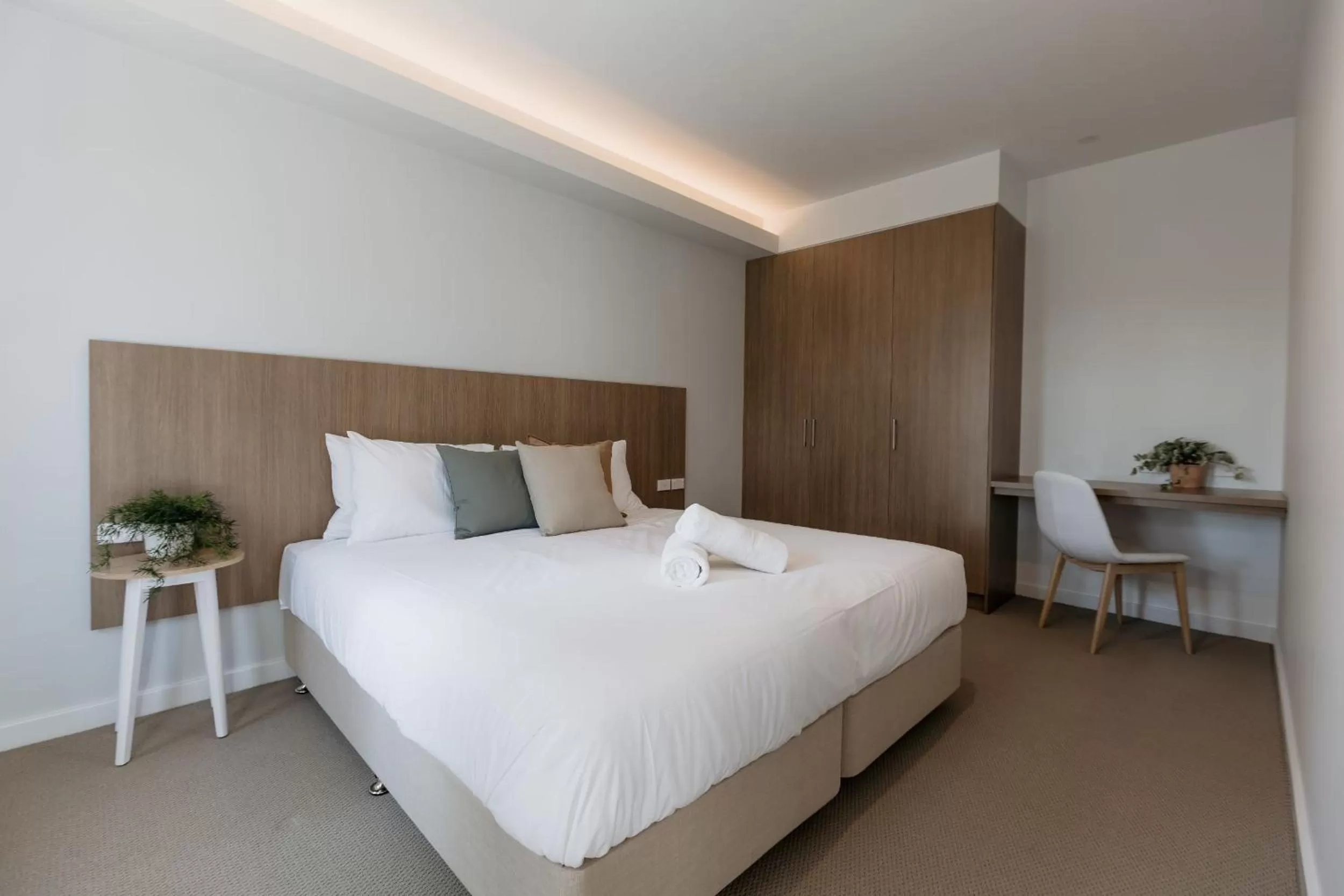 Bedroom in Beach & Bay Stay Motel