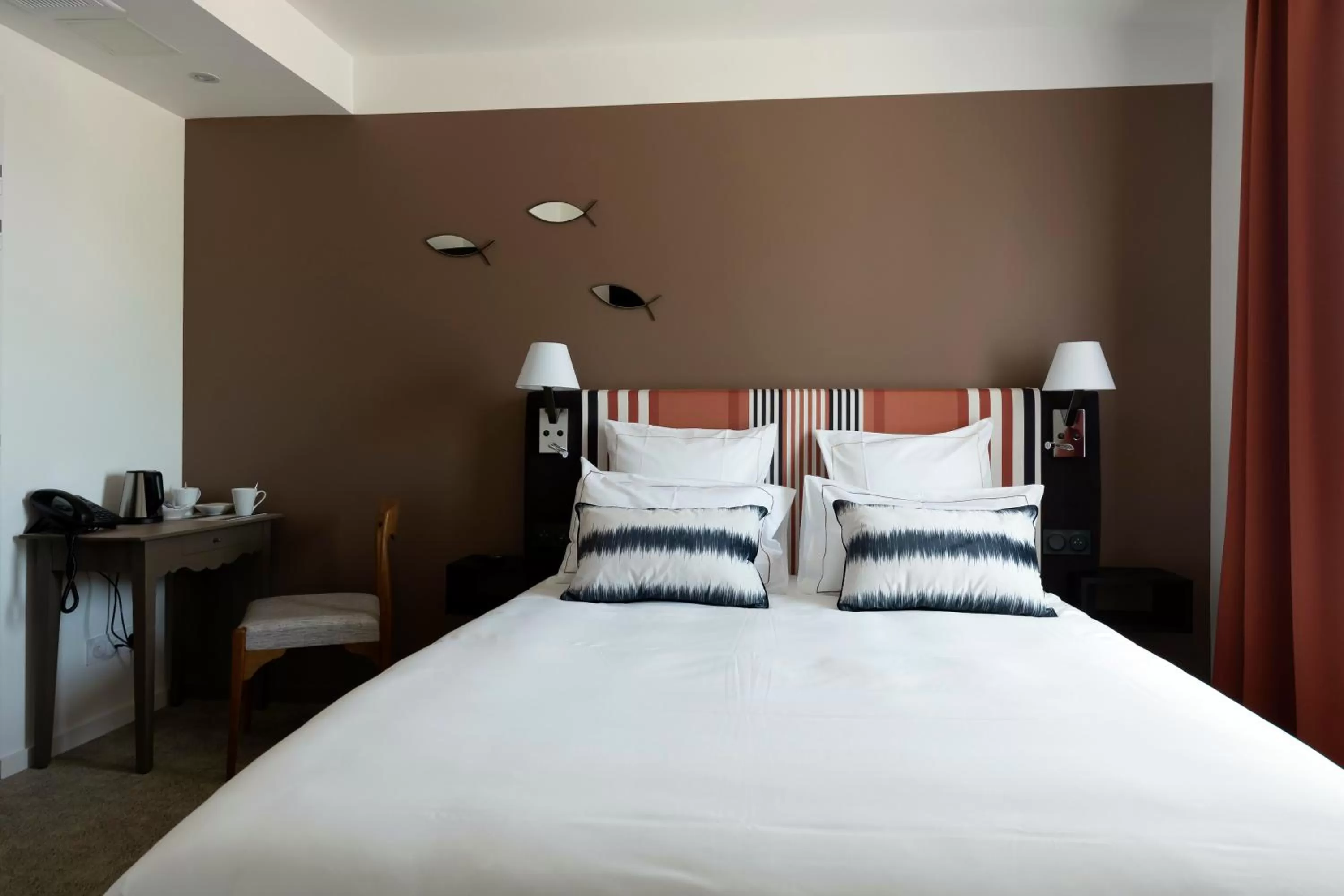 Photo of the whole room, Bed in HOTEL LE 25