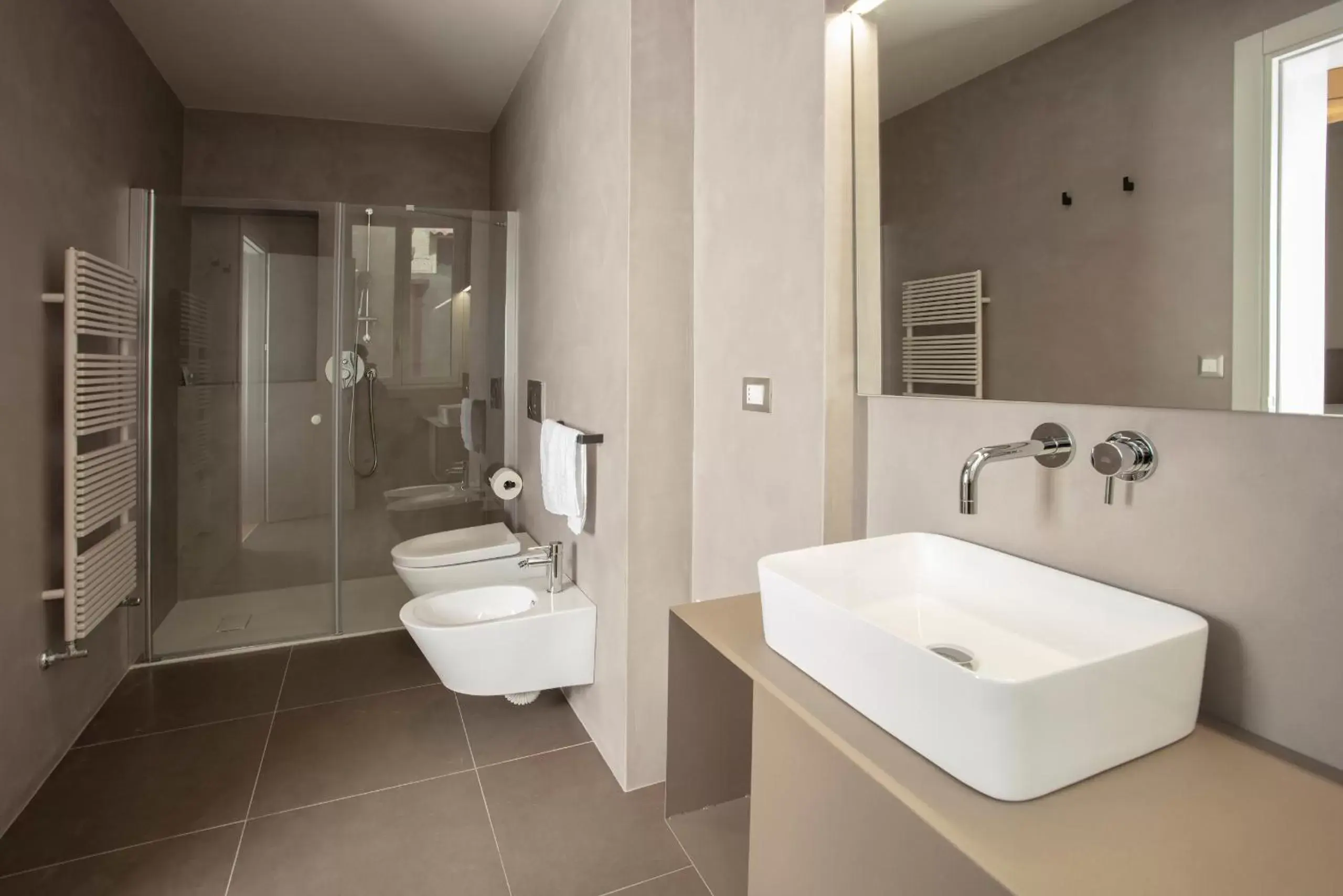 Twin Room in Palazzo dei Tolomei Twin Room in Palazzo dei Tolomei