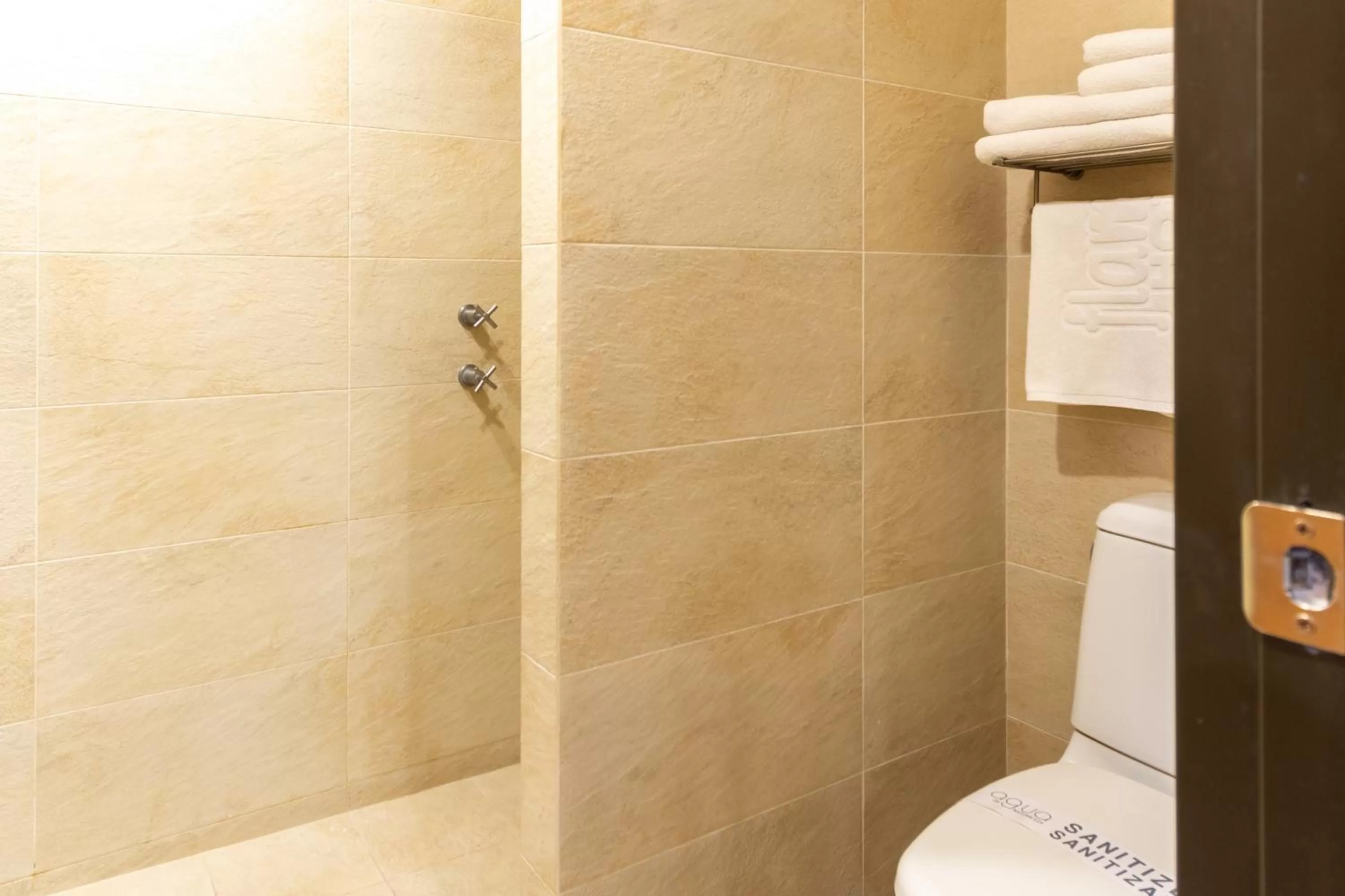 Bathroom in Hotel Flamingo Inn