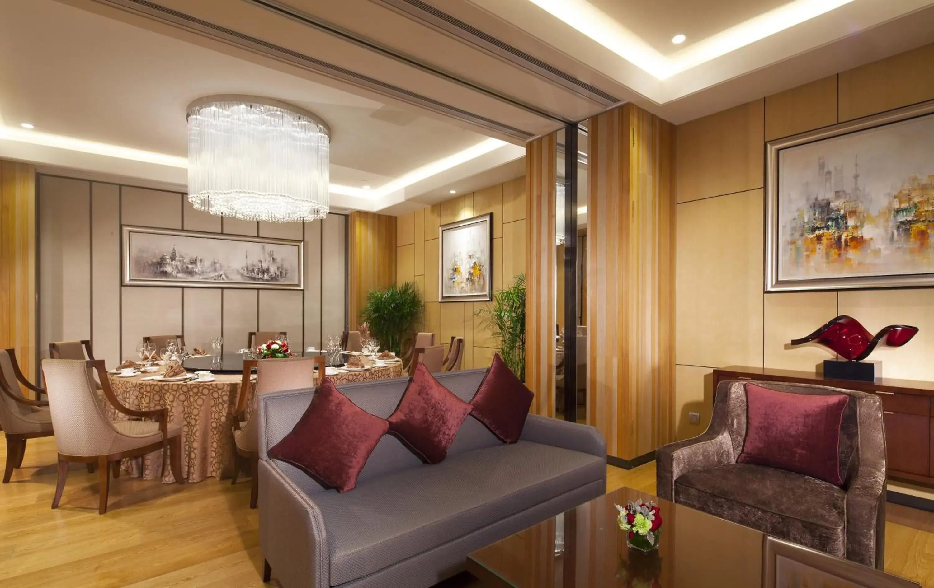 Restaurant/places to eat, Seating Area in Northern Hotel Shanghai