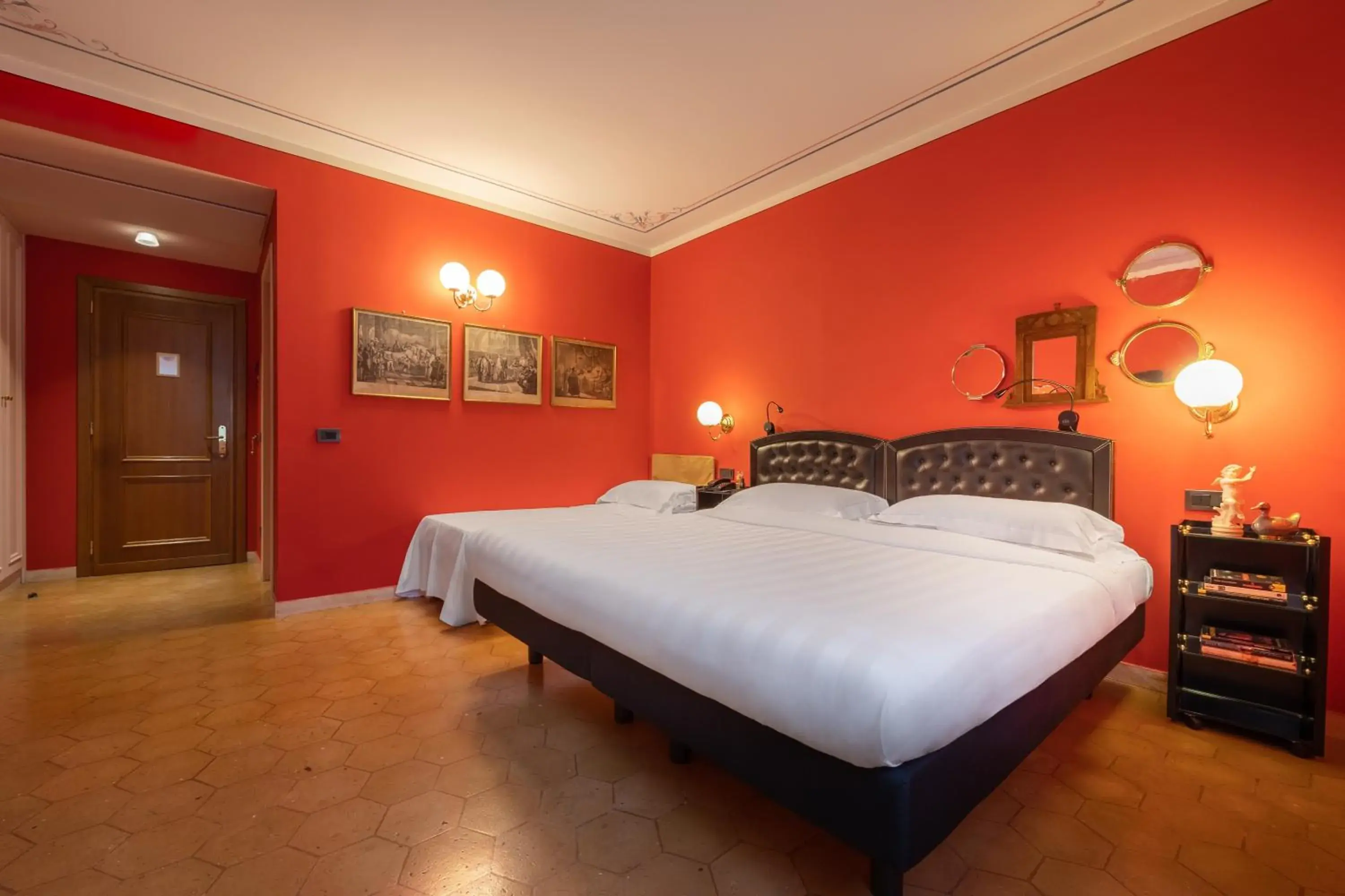 Bed in Hotel San Luca