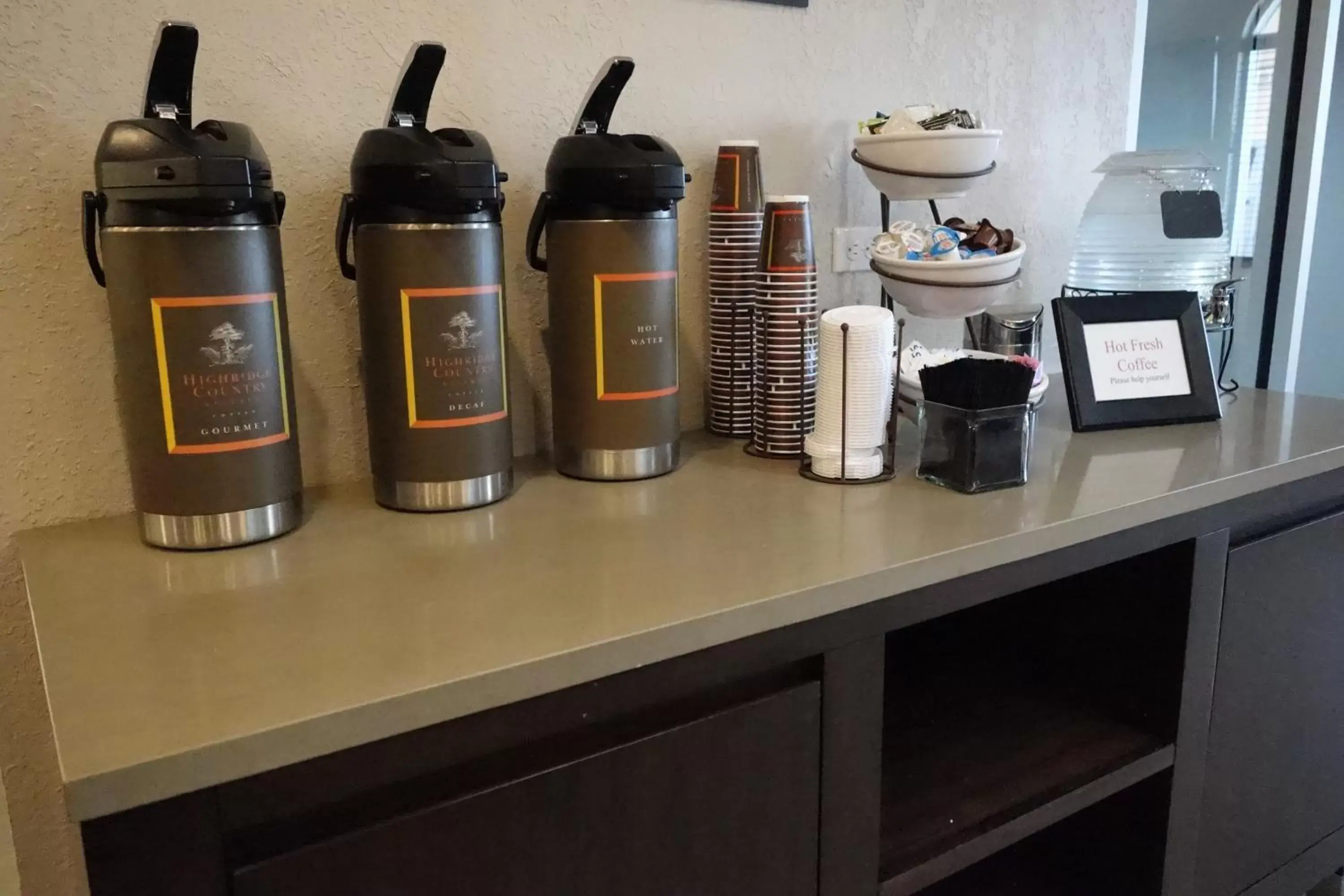 Non alcoholic drinks in Country Inn & Suites by Radisson, Sidney, NE