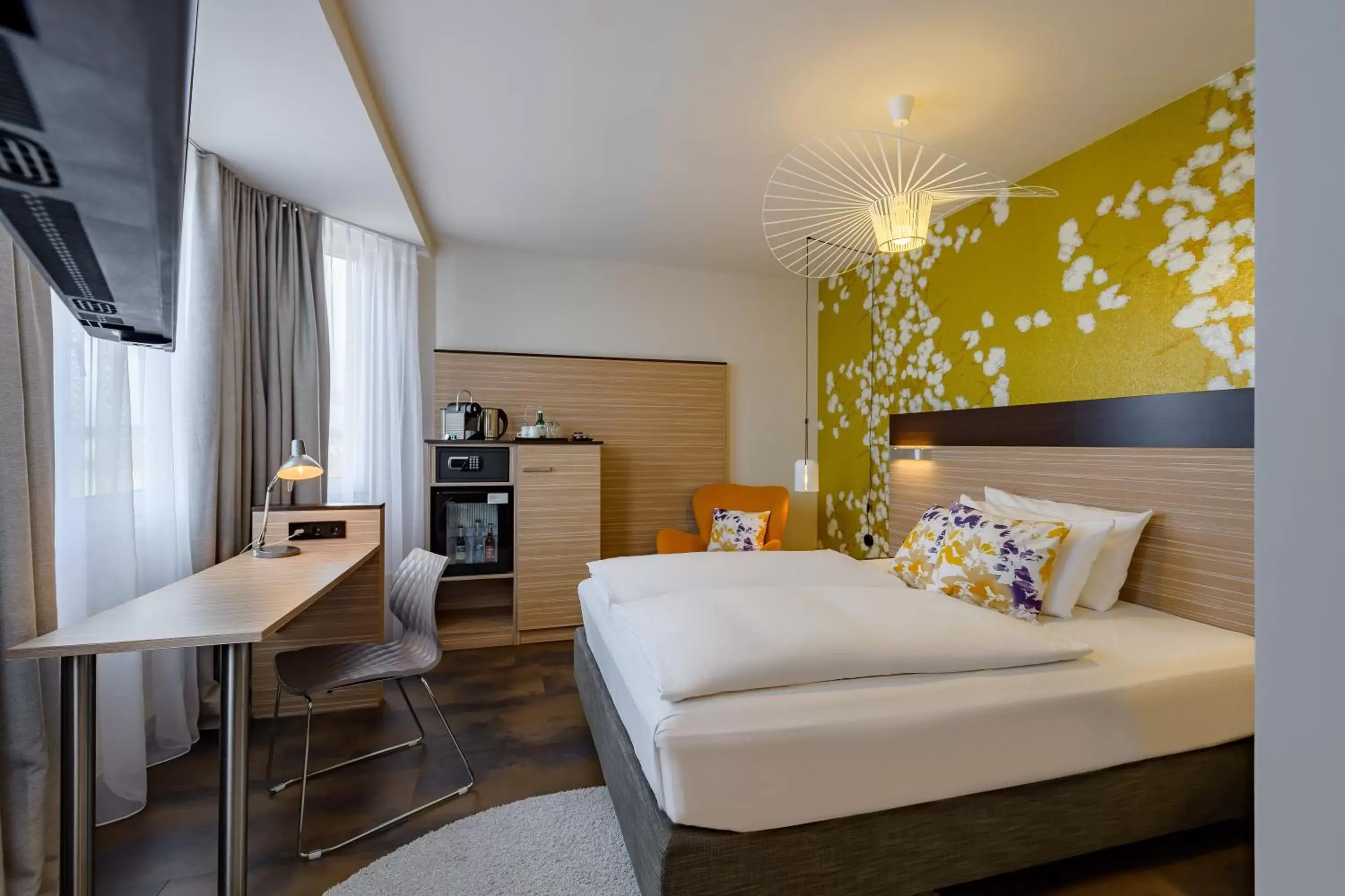 TV and multimedia, Bed in Mercure Hotel Stuttgart Gerlingen