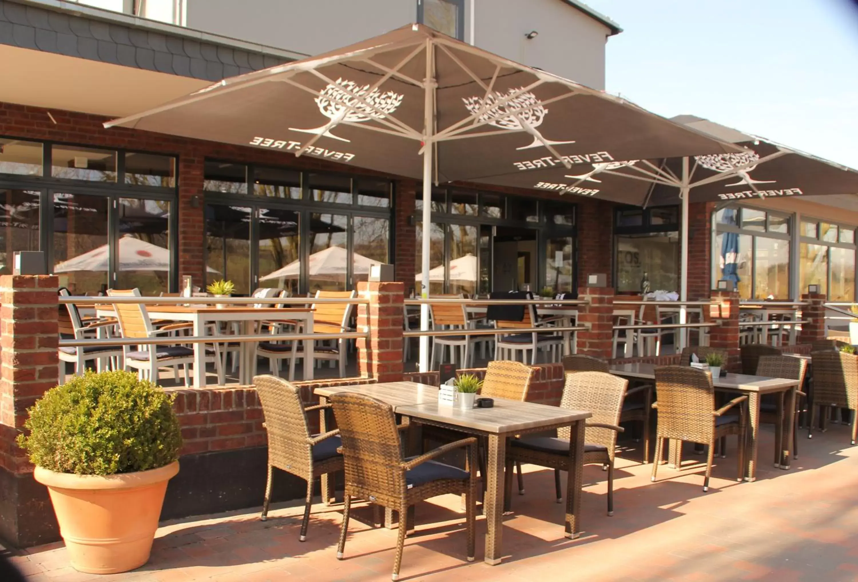 Balcony/Terrace, Restaurant/Places to Eat in Hotel Mintarder Wasserbahnhof