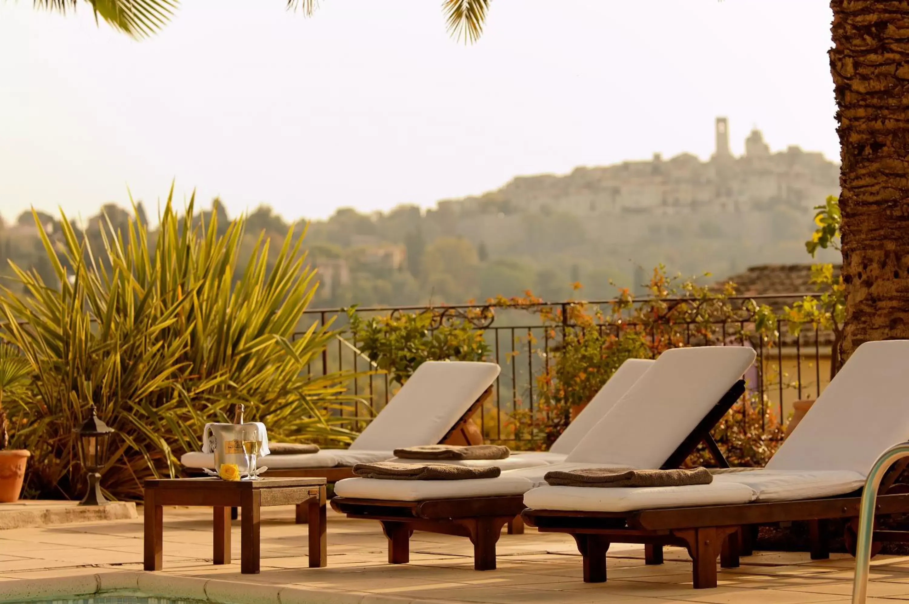 Balcony/Terrace in Hôtel La Grande Bastide