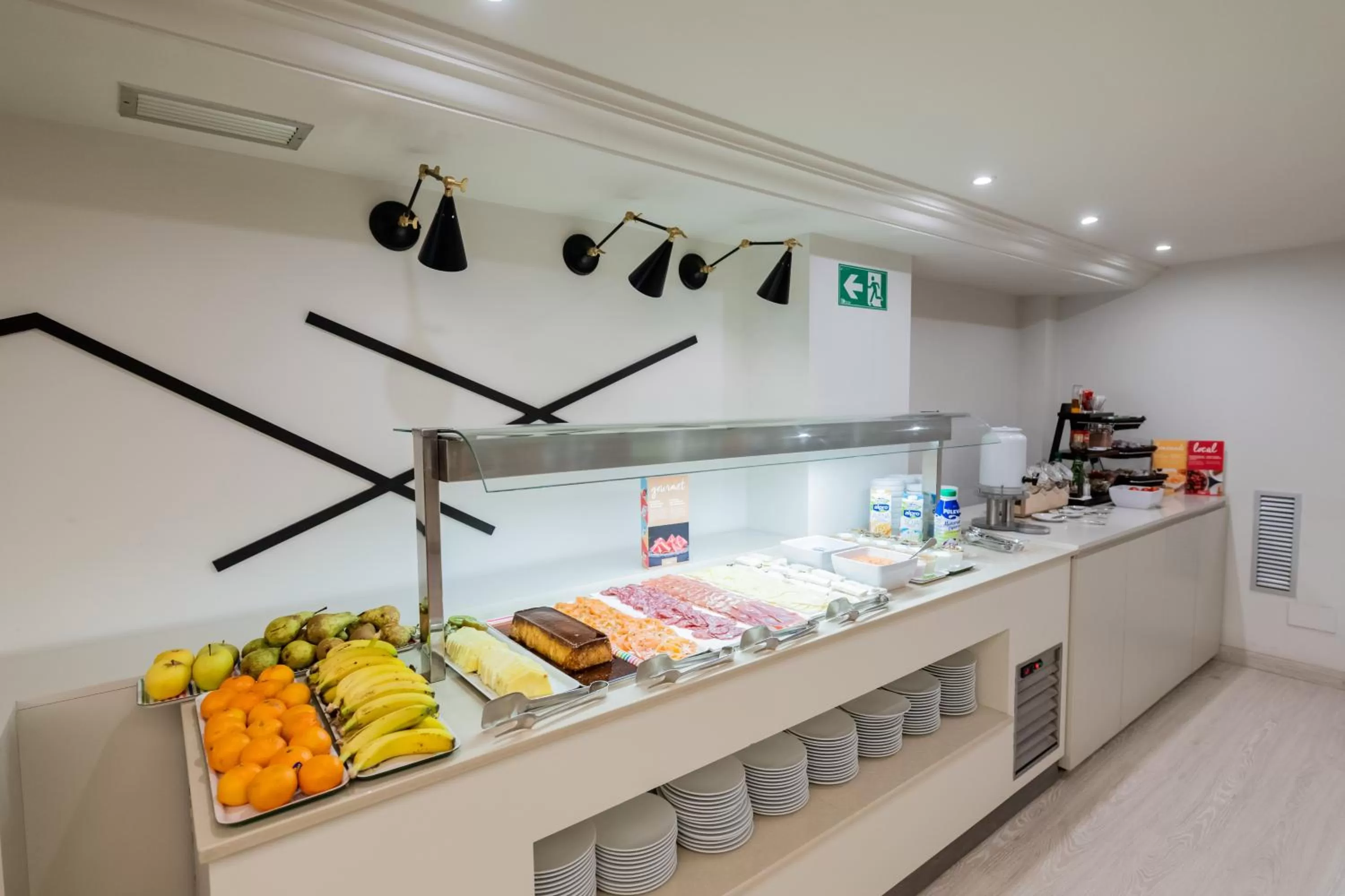 Buffet breakfast in Aparthotel Atenea Calabria