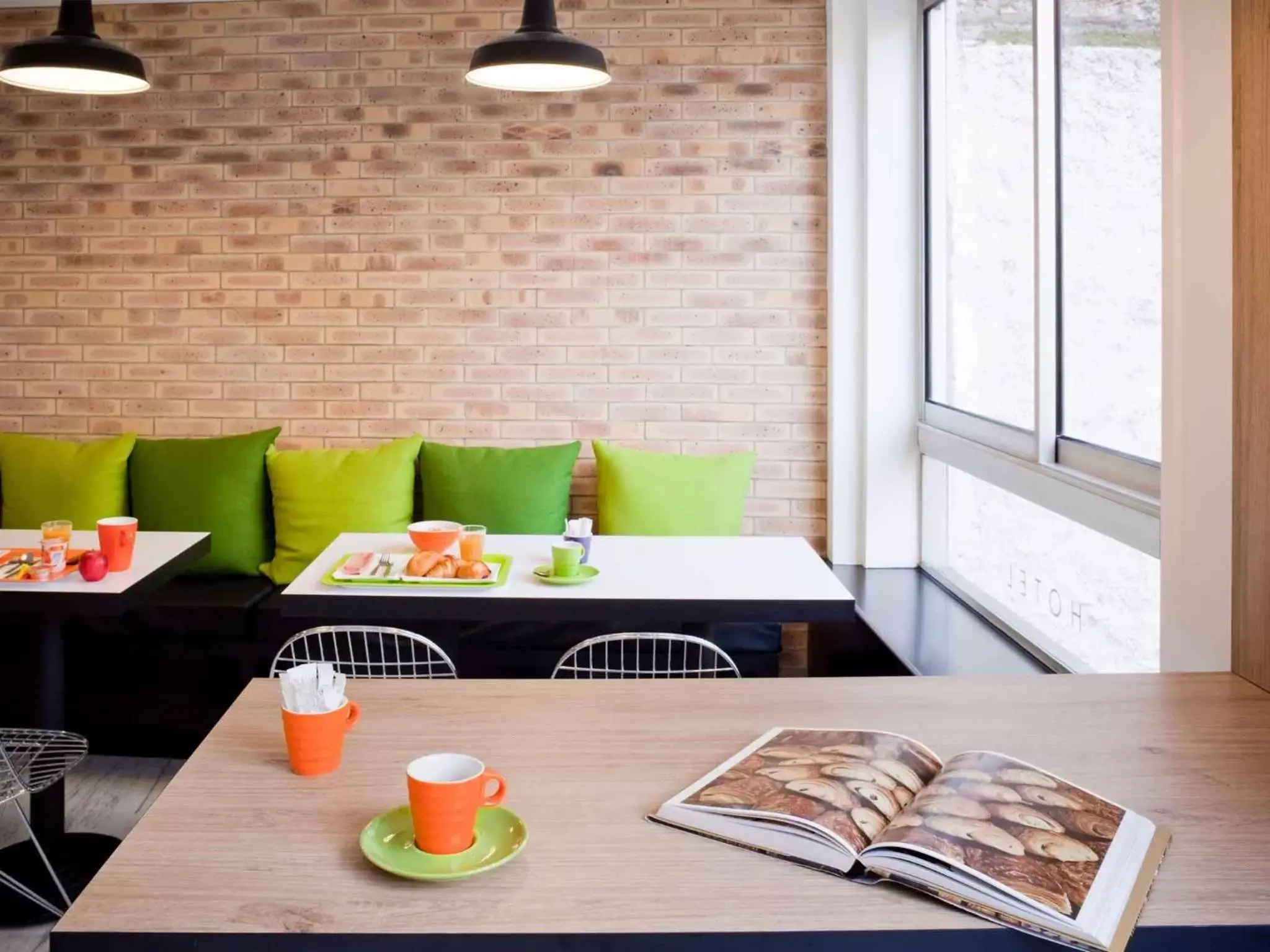 Restaurant/places to eat, Seating Area in ibis Styles Paris Buttes Chaumont