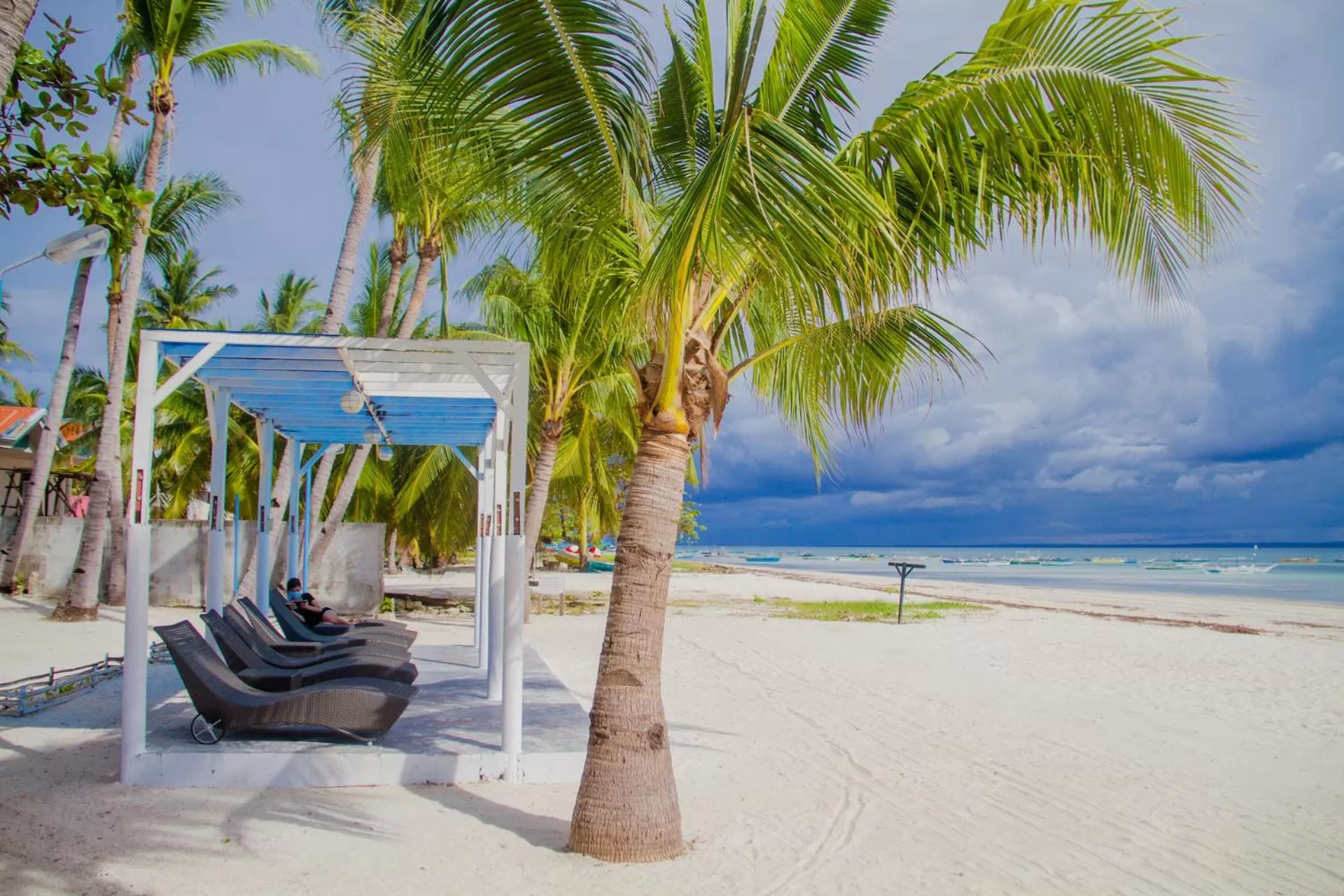 Beach in La Playa Estrella Beach Resort