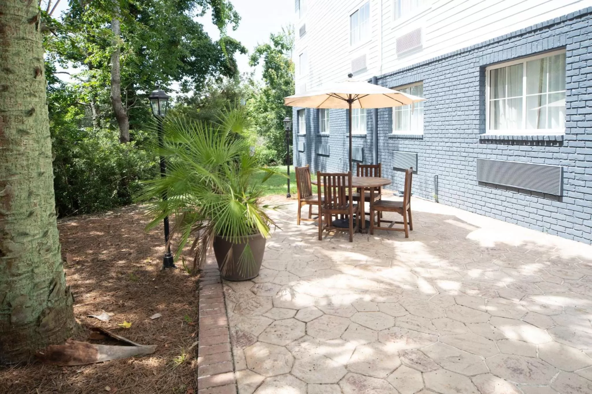 Patio in Candlewood Suites Charleston – Mt. Pleasant by IHG