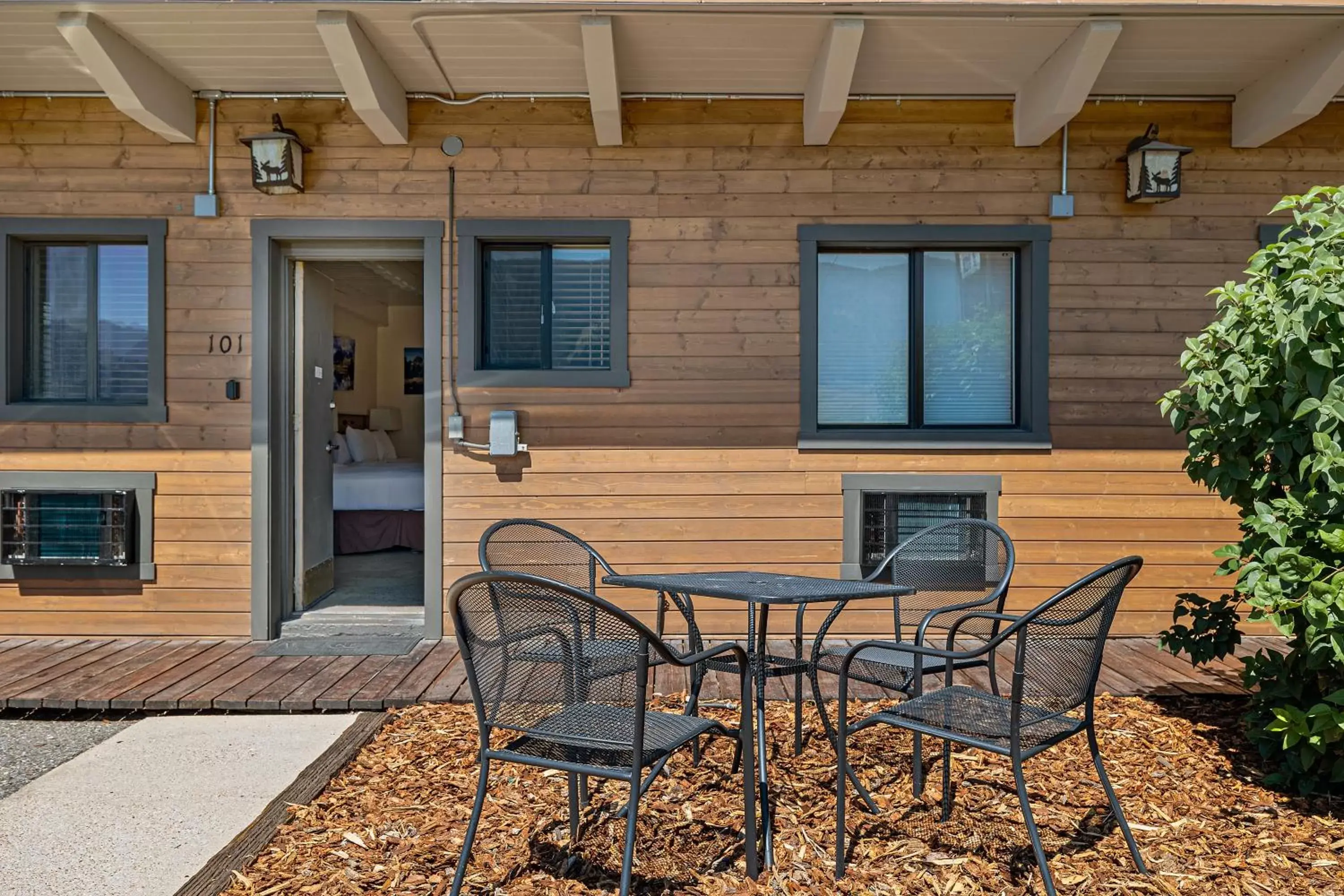 Patio in Elk Refuge Inn