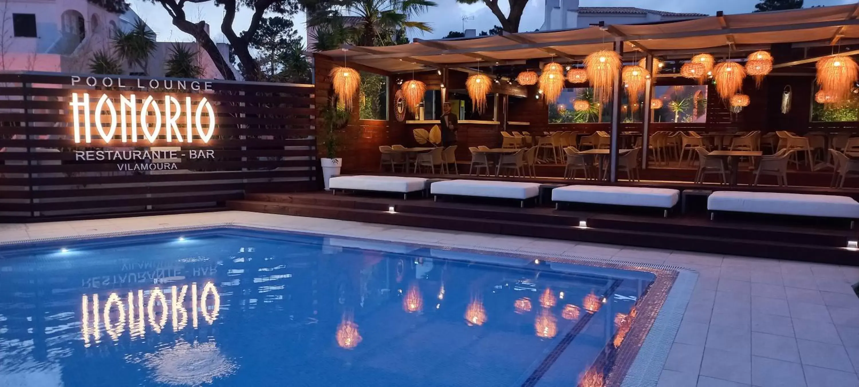 Lounge or bar, Swimming Pool in Apartamentos Honorio - Pool and Garden
