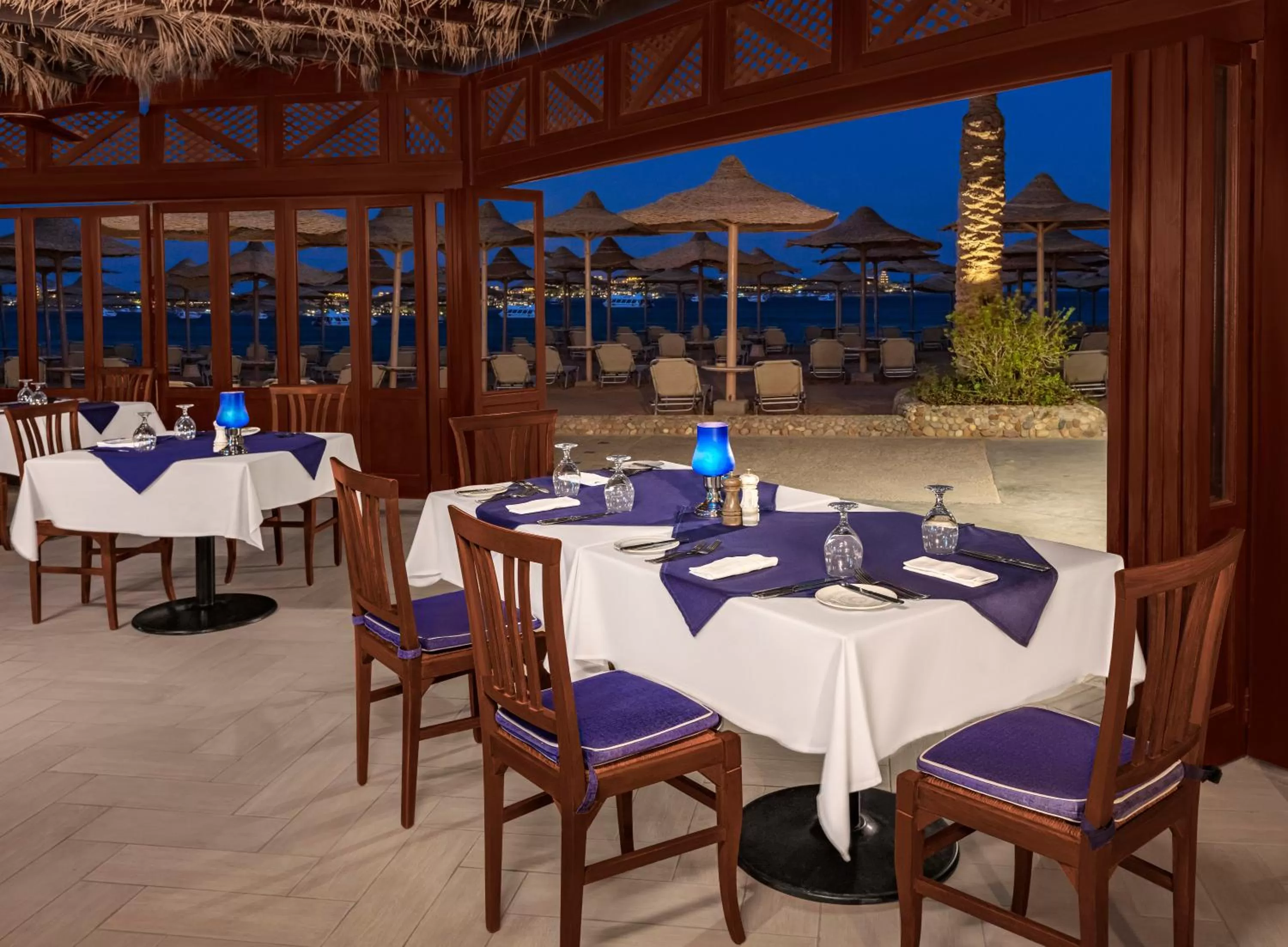 Restaurant/places to eat in JAZ Neo Saraya Palms
