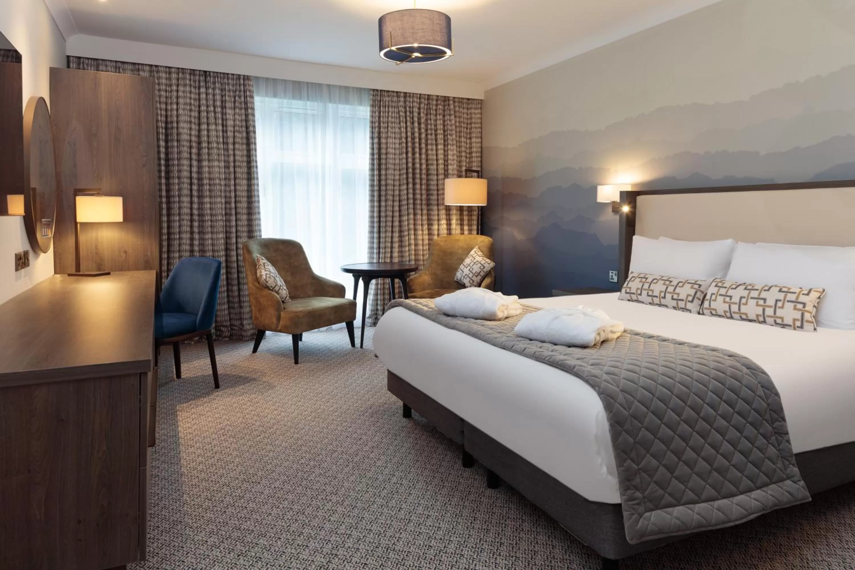 Photo of the whole room, Bed in Mercure Blackburn Dunkenhalgh Hotel & Spa