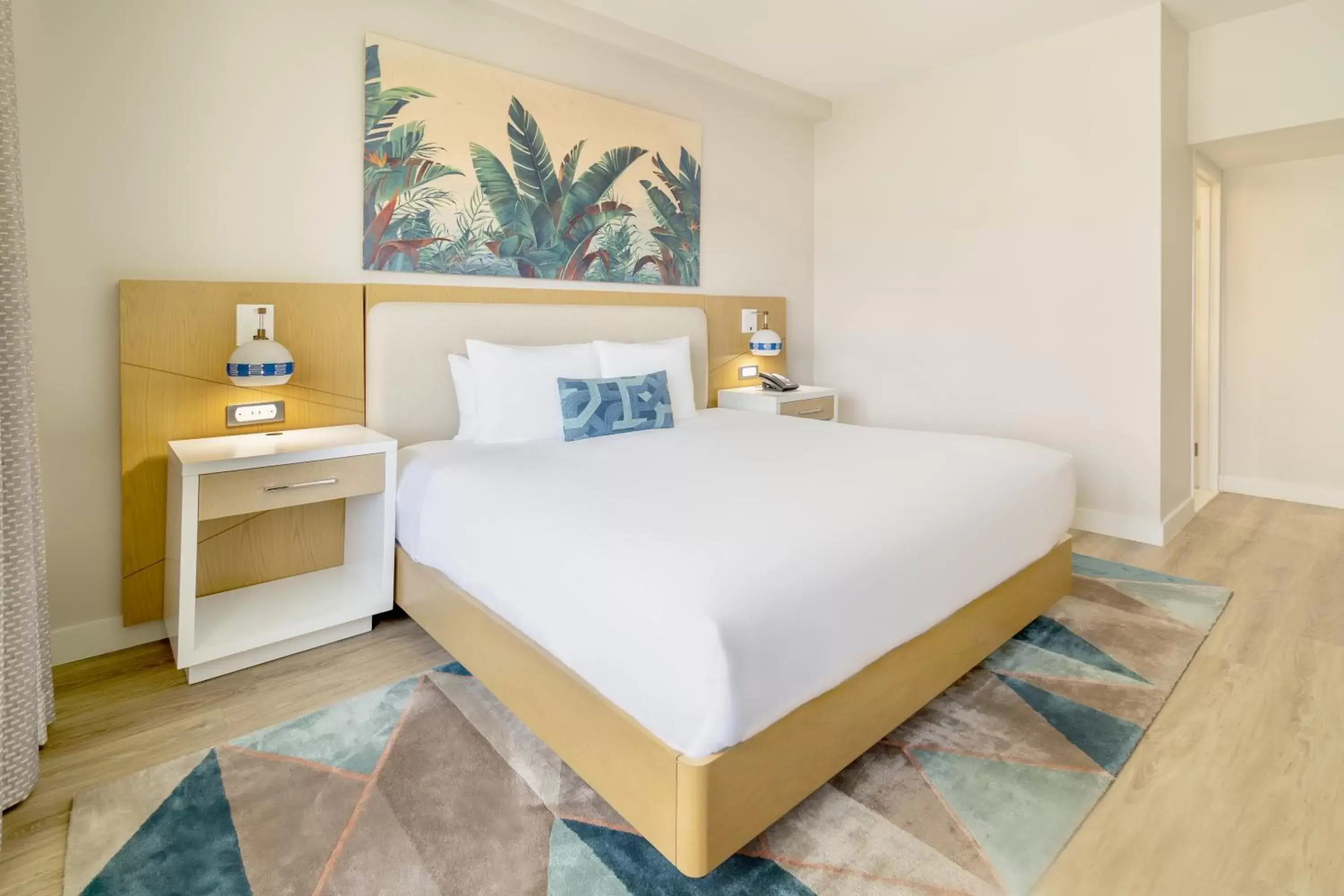 Bed in Radisson Resort Miami Beach