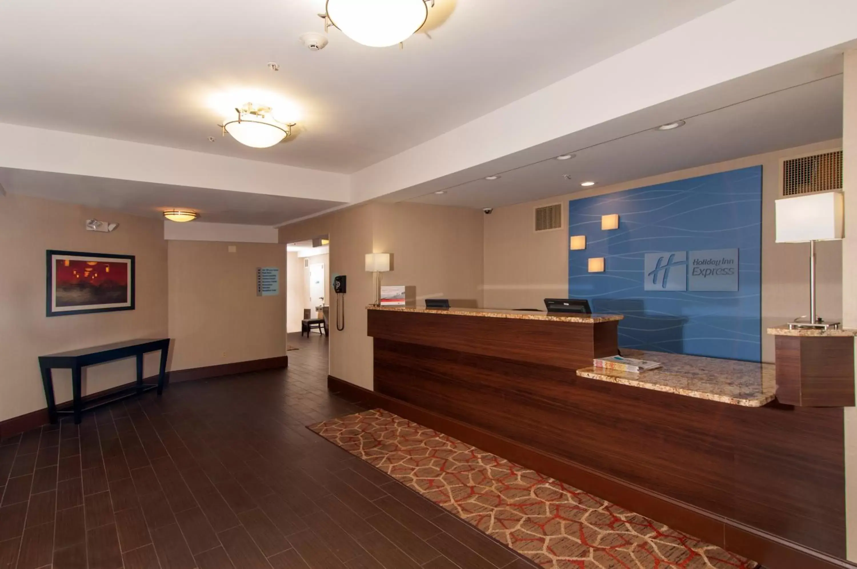 Lobby or reception, Lobby/Reception in Holiday Inn Express Vernon-Manchester, an IHG Hotel
