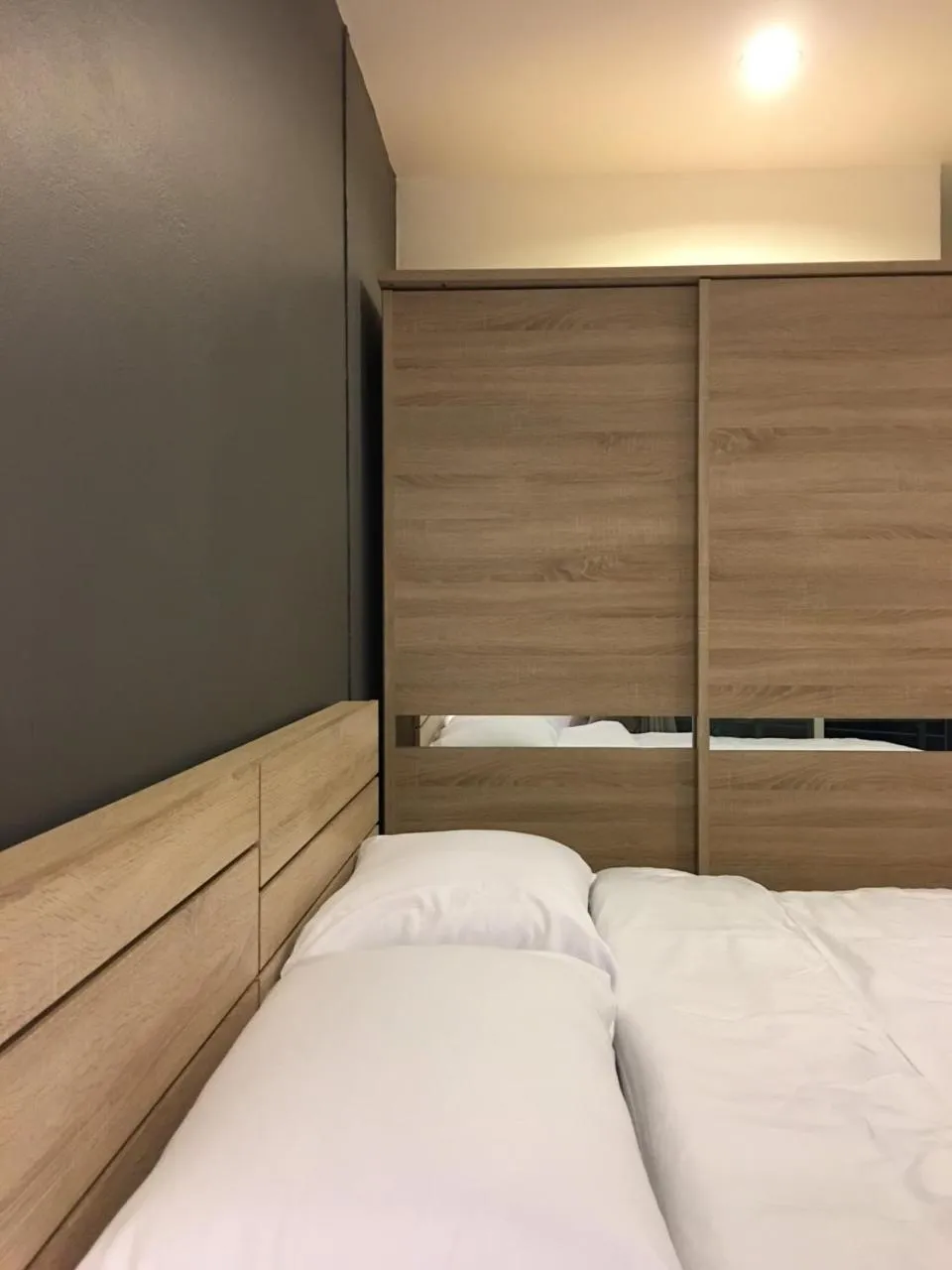 Decorative detail, Bed in Napaville Huai Khwang