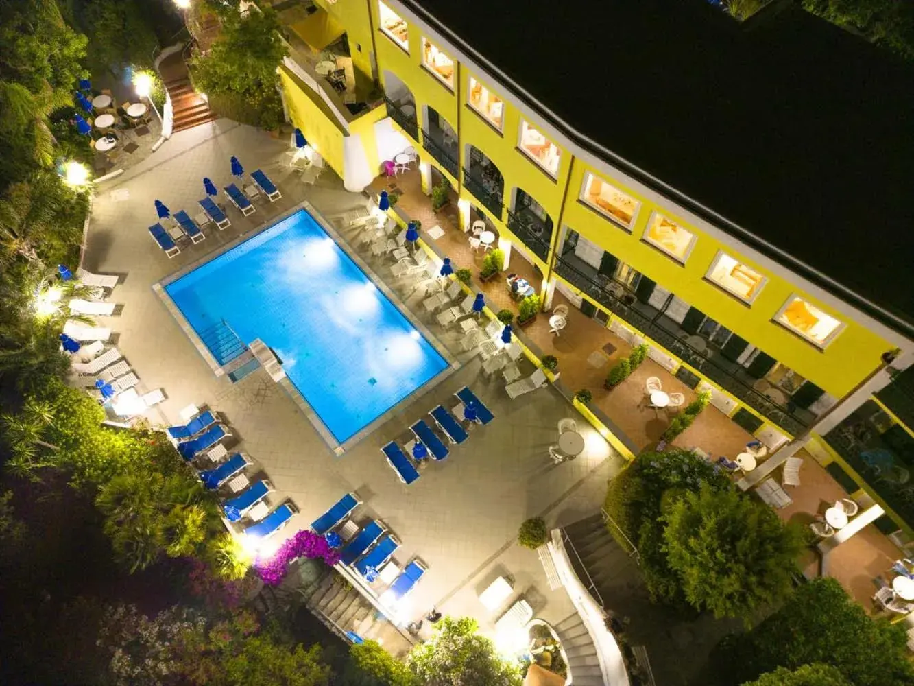 Property building, Pool View in Hotel Capizzo