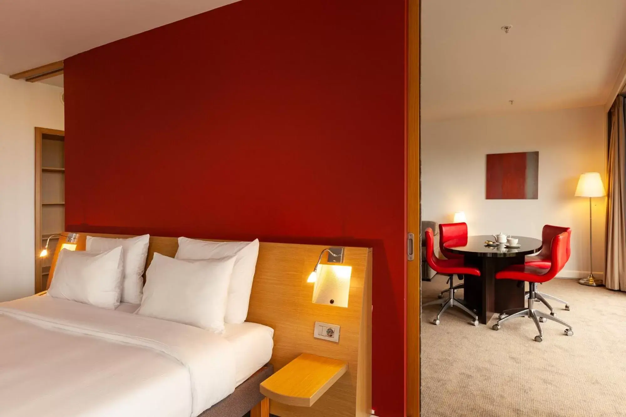 Bedroom, Bed in Novotel Trabzon