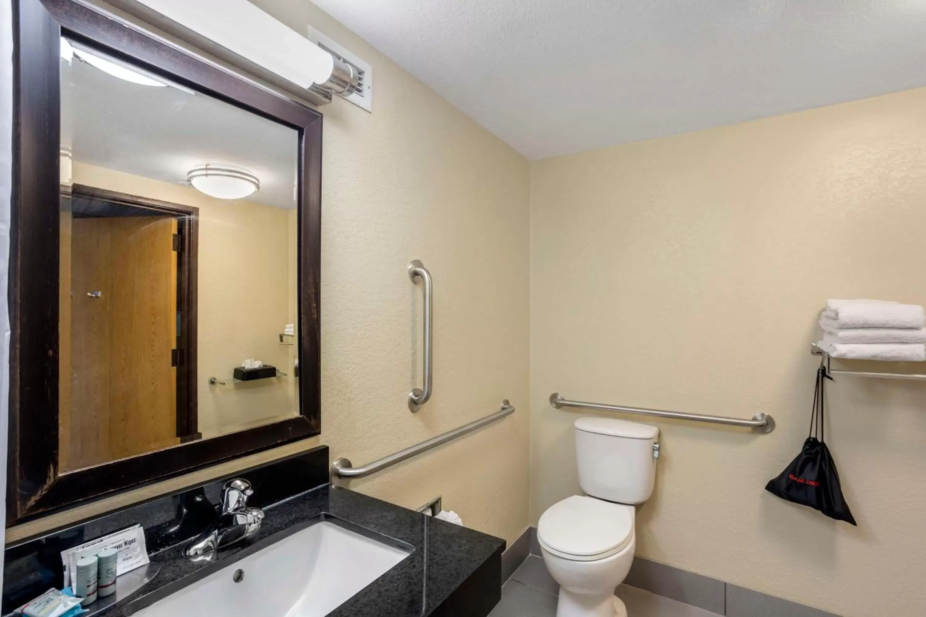 Bathroom in Best Western Harrisburg North Hotel