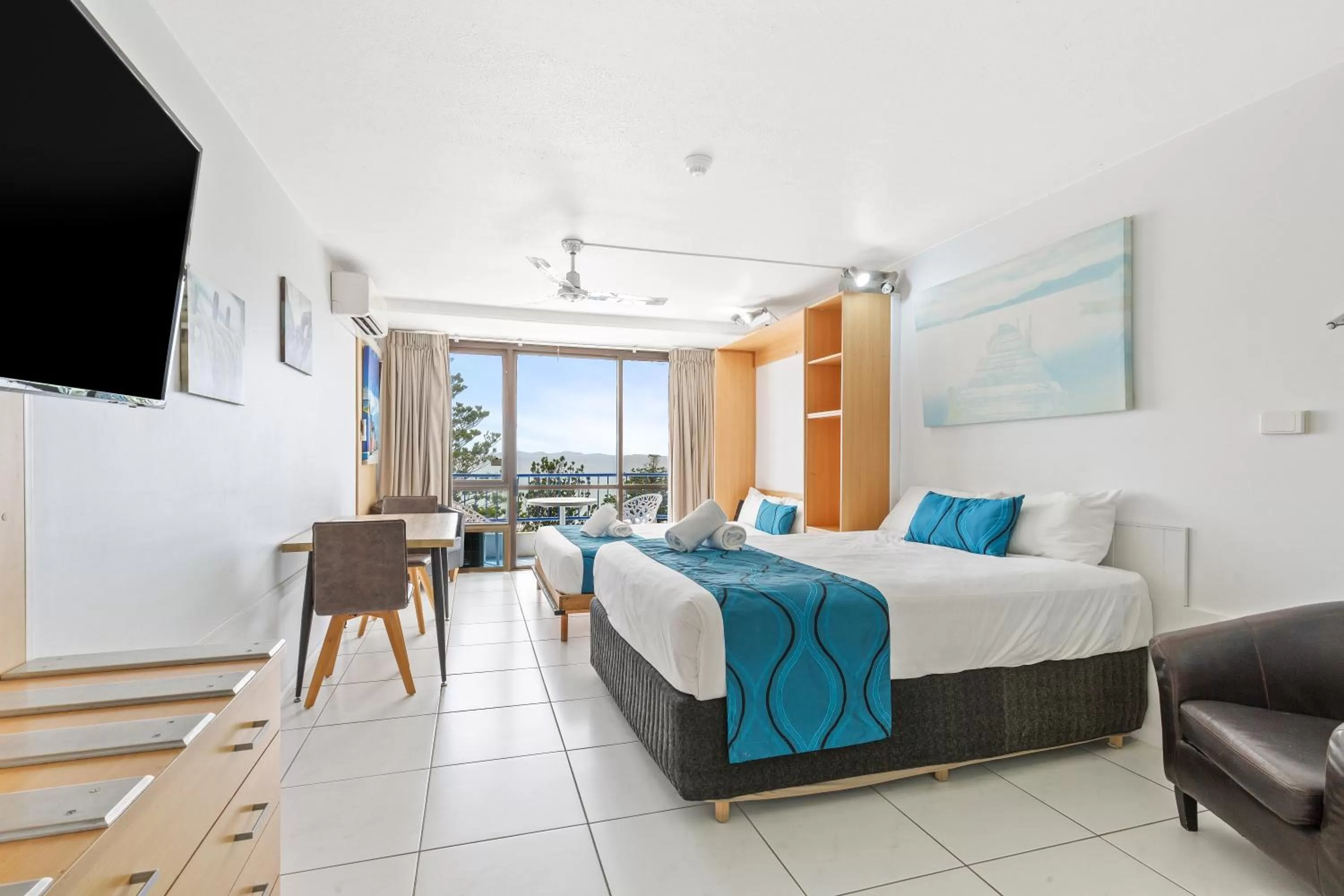 Bedroom, Bed in Bayview Tower